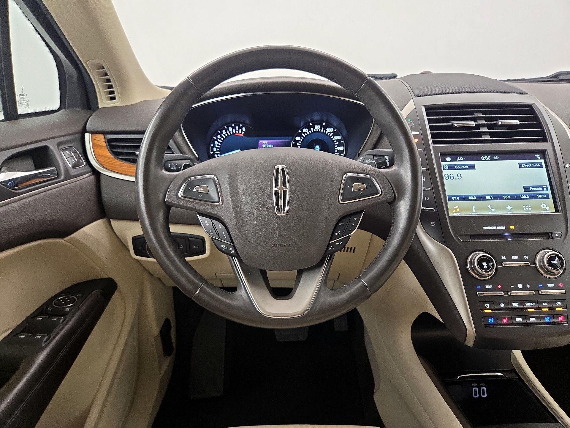 Thumbnail: 2016 Lincoln MKC - 10