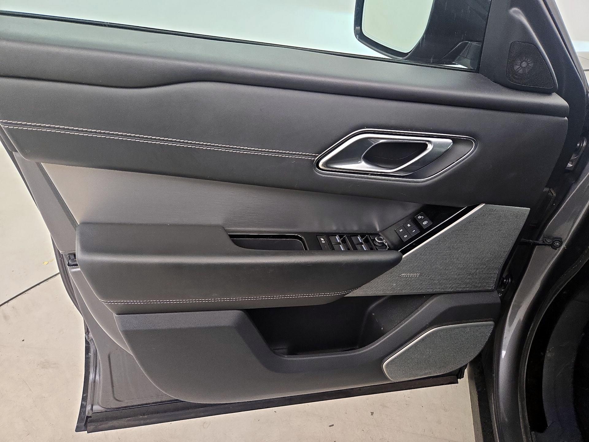 Thumbnail: 2018 Land Rover Range Rover Velar - 12