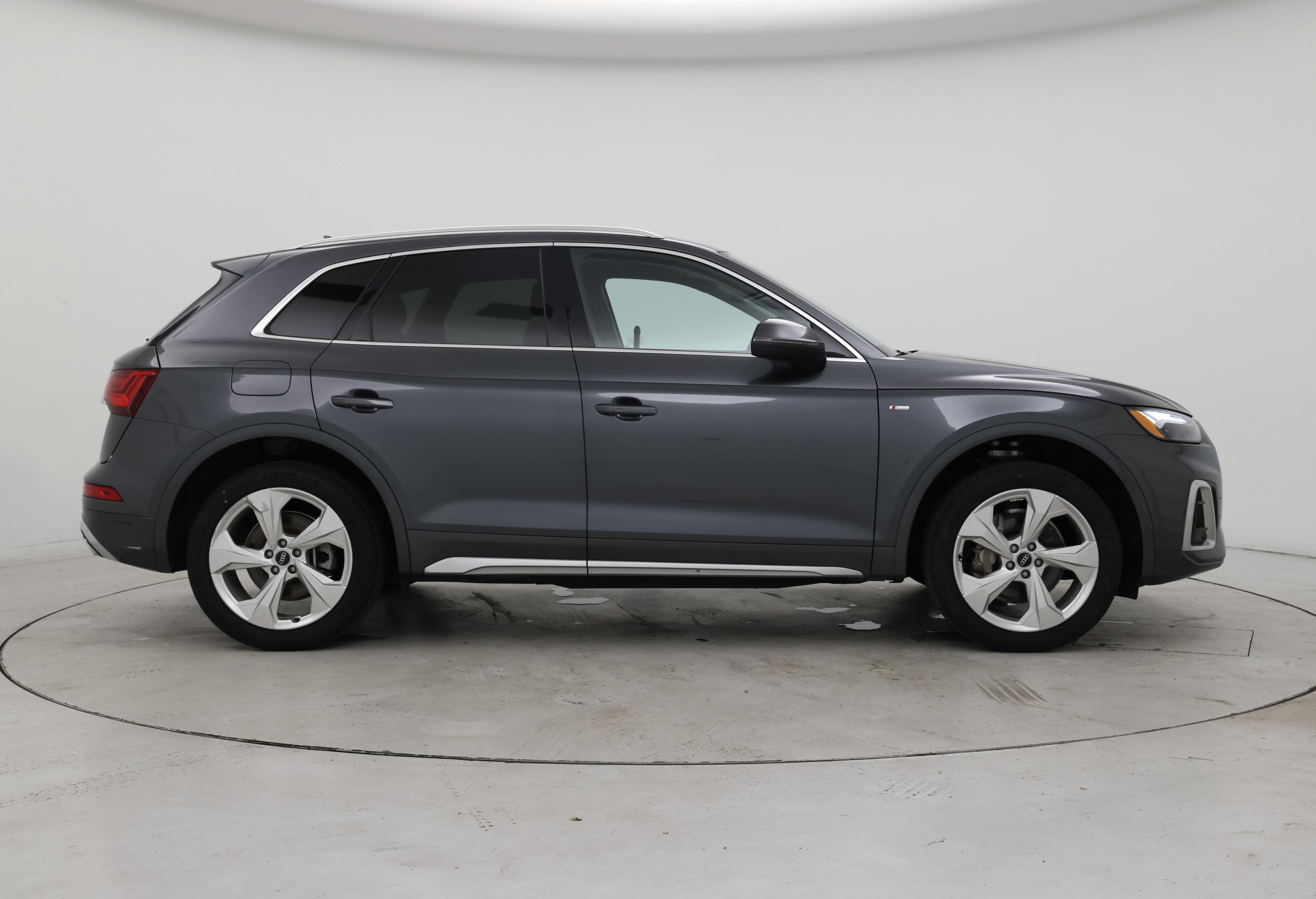 Thumbnail: 2023 Audi Q5 - 7