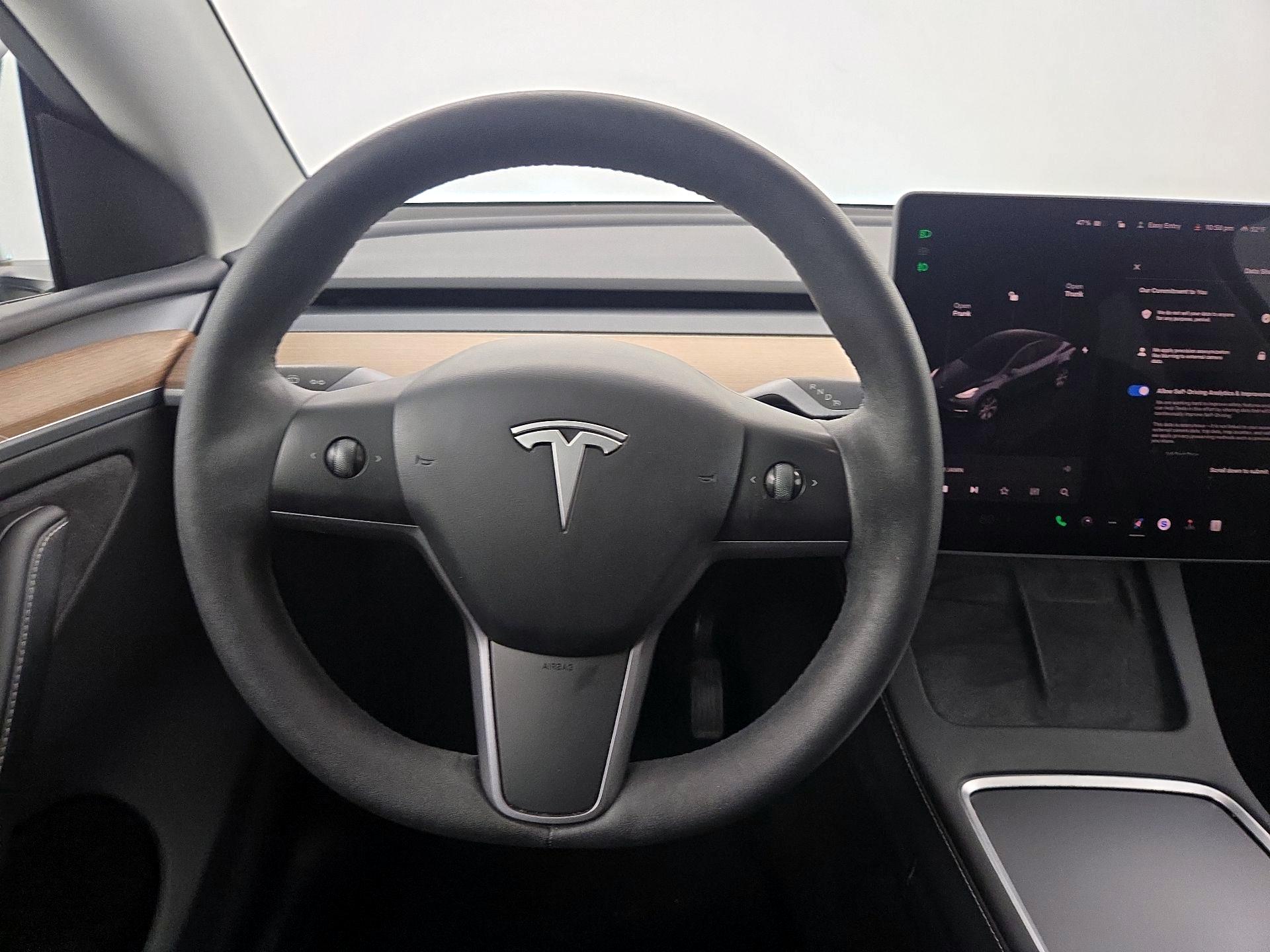 Thumbnail: 2023 Tesla Model Y - 10