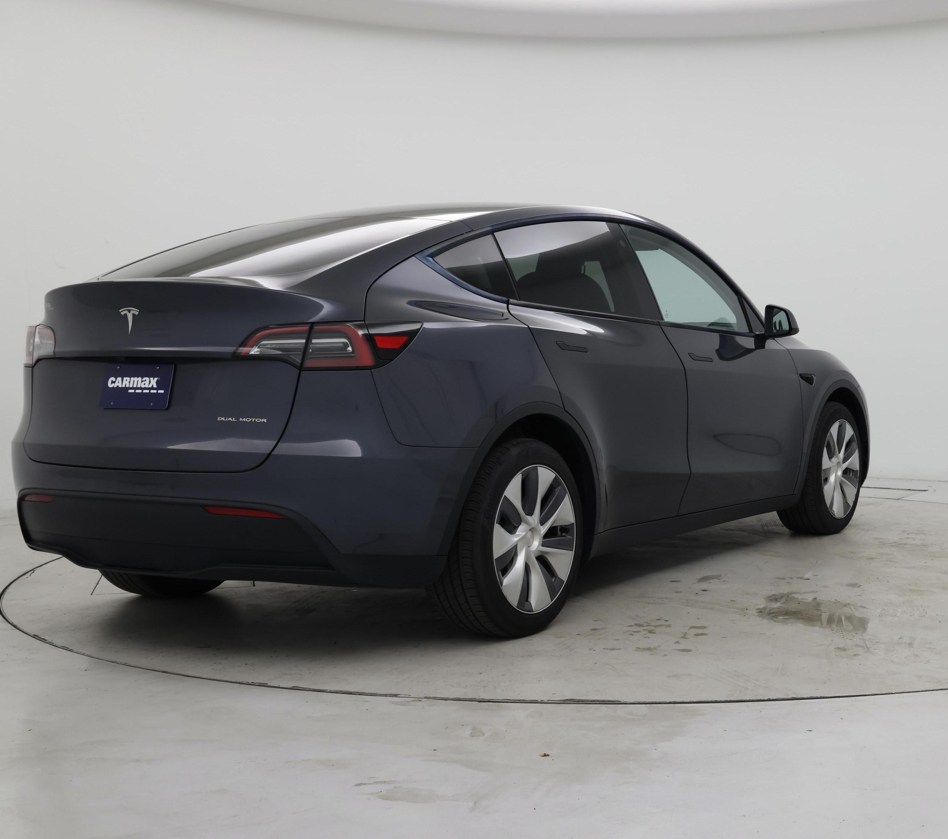 Thumbnail: 2023 Tesla Model Y - 8