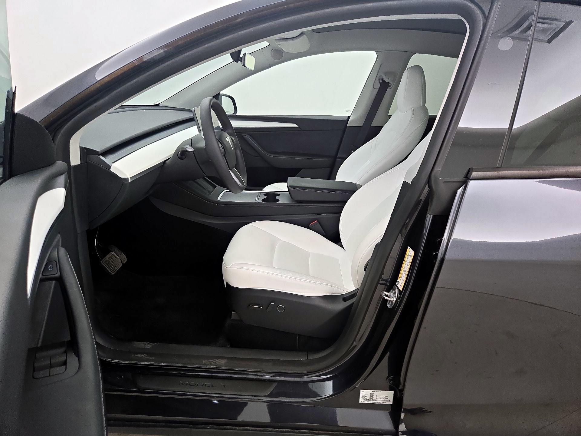Thumbnail: 2024 Tesla Model Y - 11