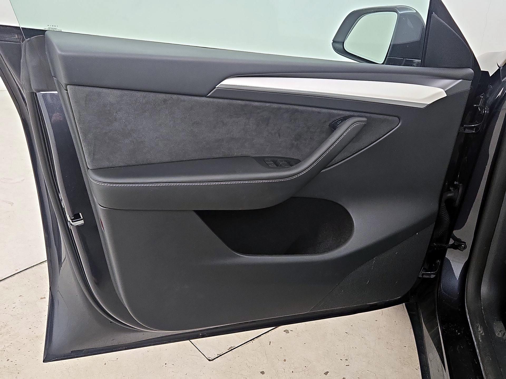 Thumbnail: 2024 Tesla Model Y - 12