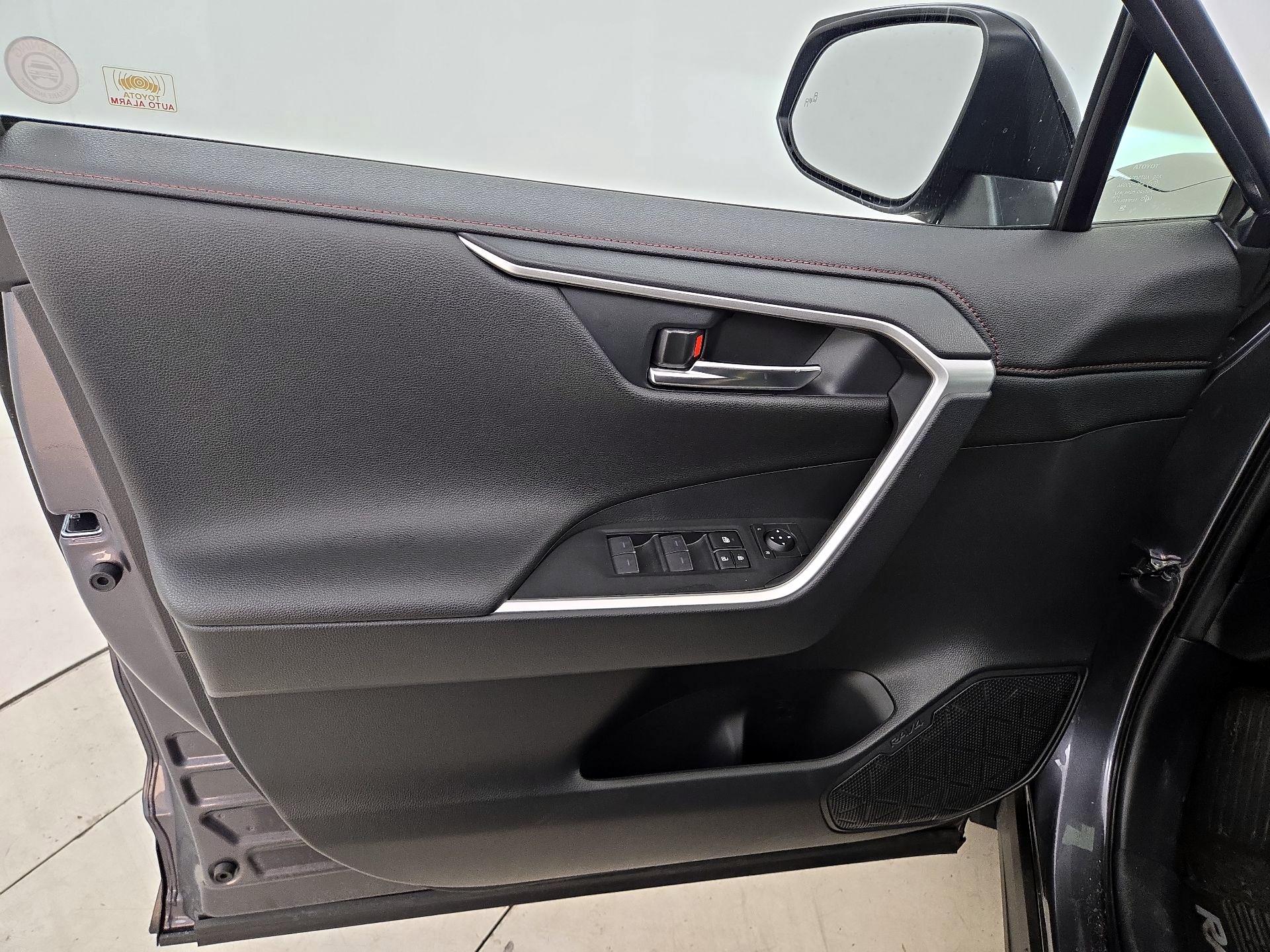 Thumbnail: 2023 Toyota RAV4 - 12