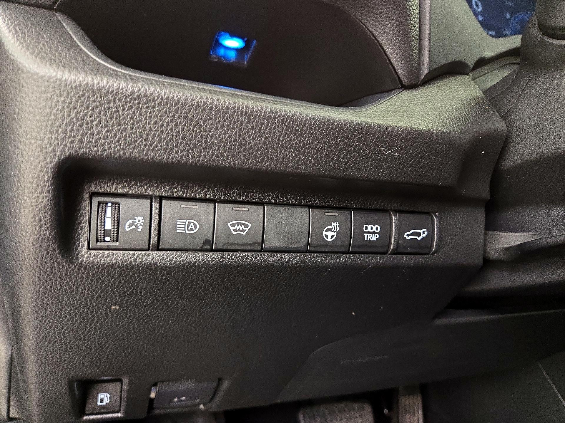 Thumbnail: 2023 Toyota RAV4 - 13