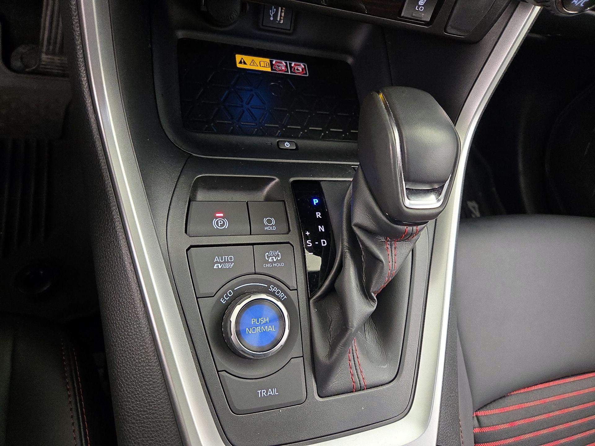 Thumbnail: 2023 Toyota RAV4 - 17