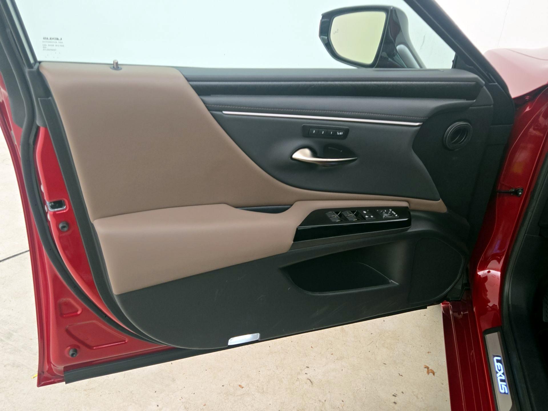 Thumbnail: 2024 Lexus ES - 12