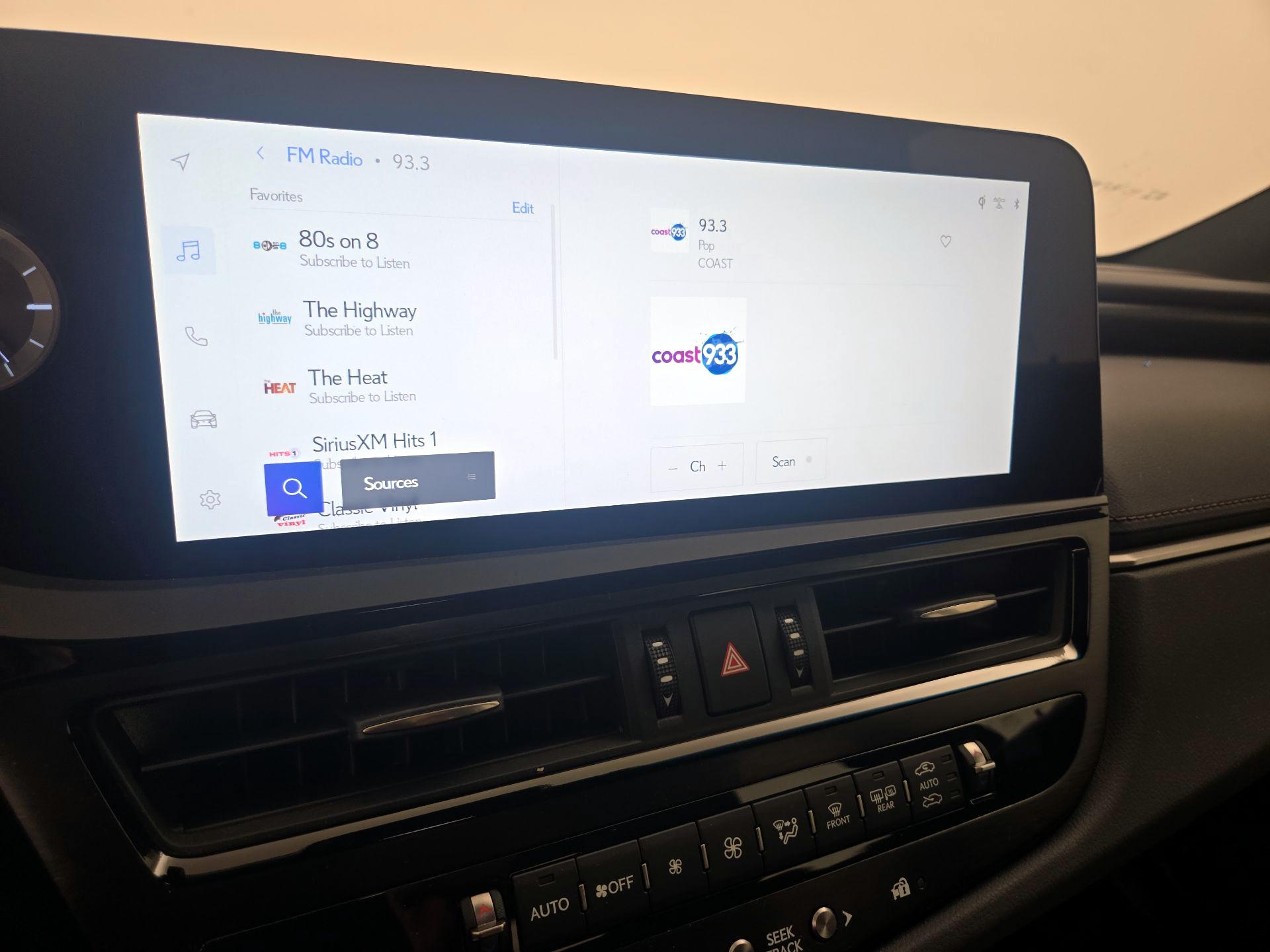 Thumbnail: 2024 Lexus ES - 15