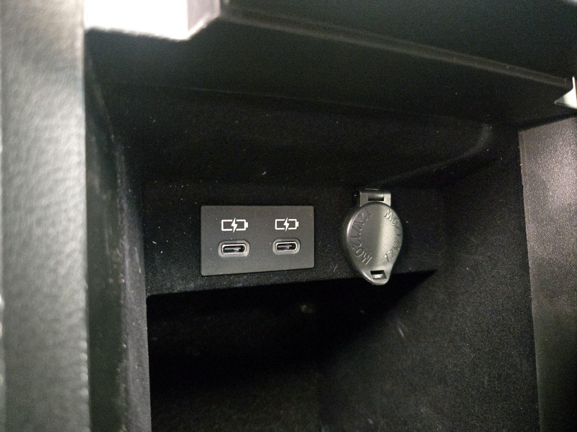 Thumbnail: 2024 Lexus ES - 18