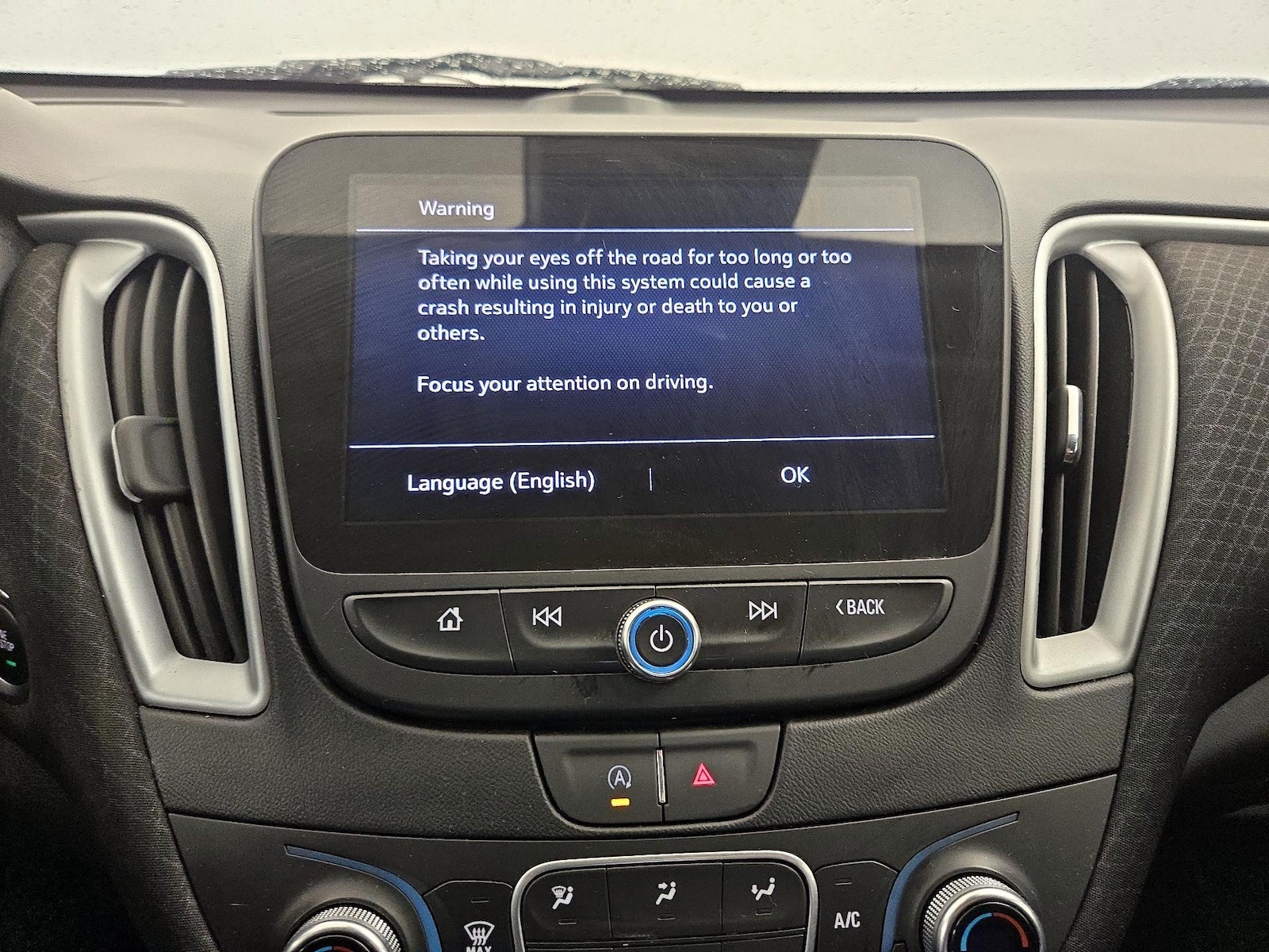 2024 Chevrolet Malibu 1LT - Photo 16