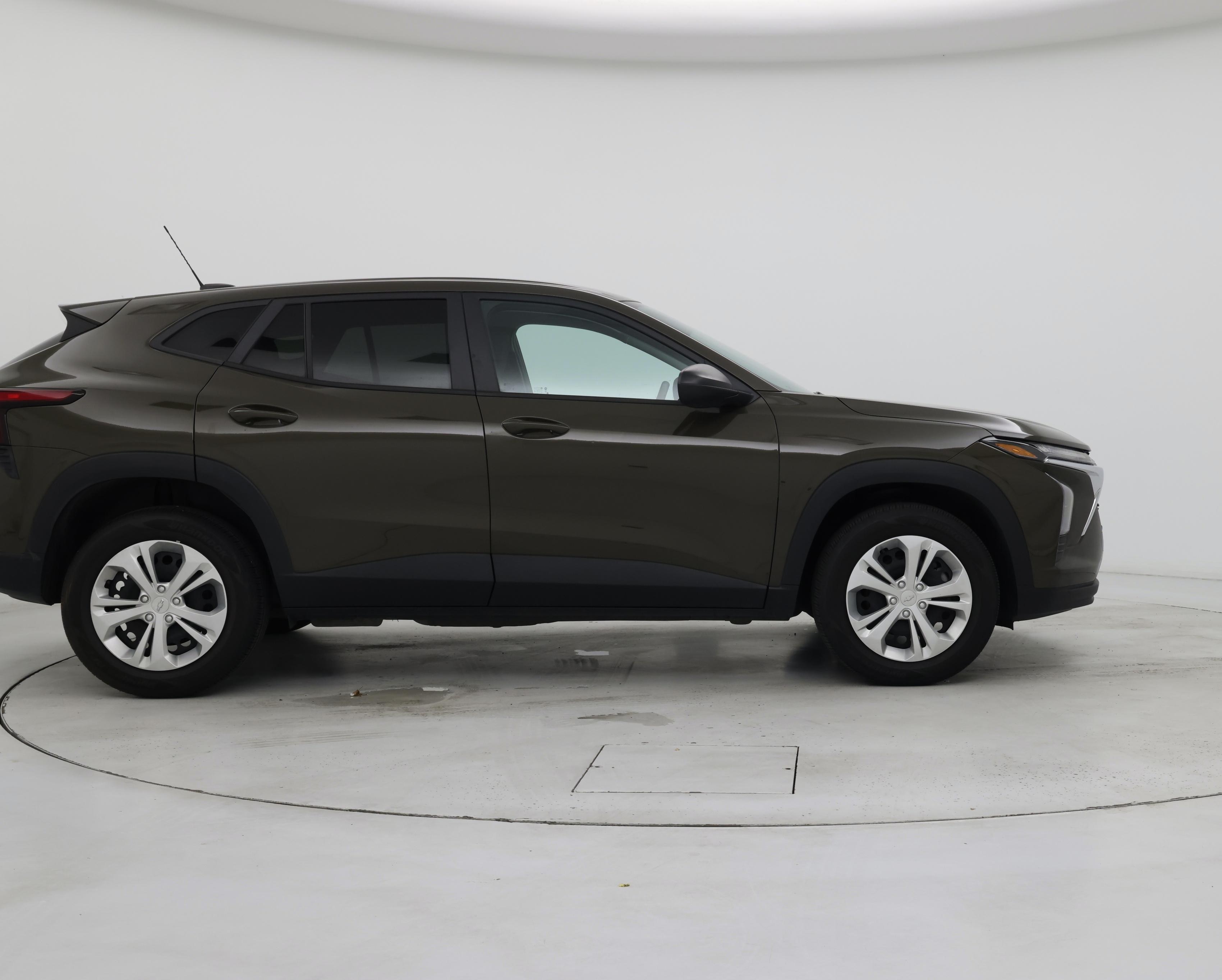 Thumbnail: 2024 Chevrolet Trax - 7