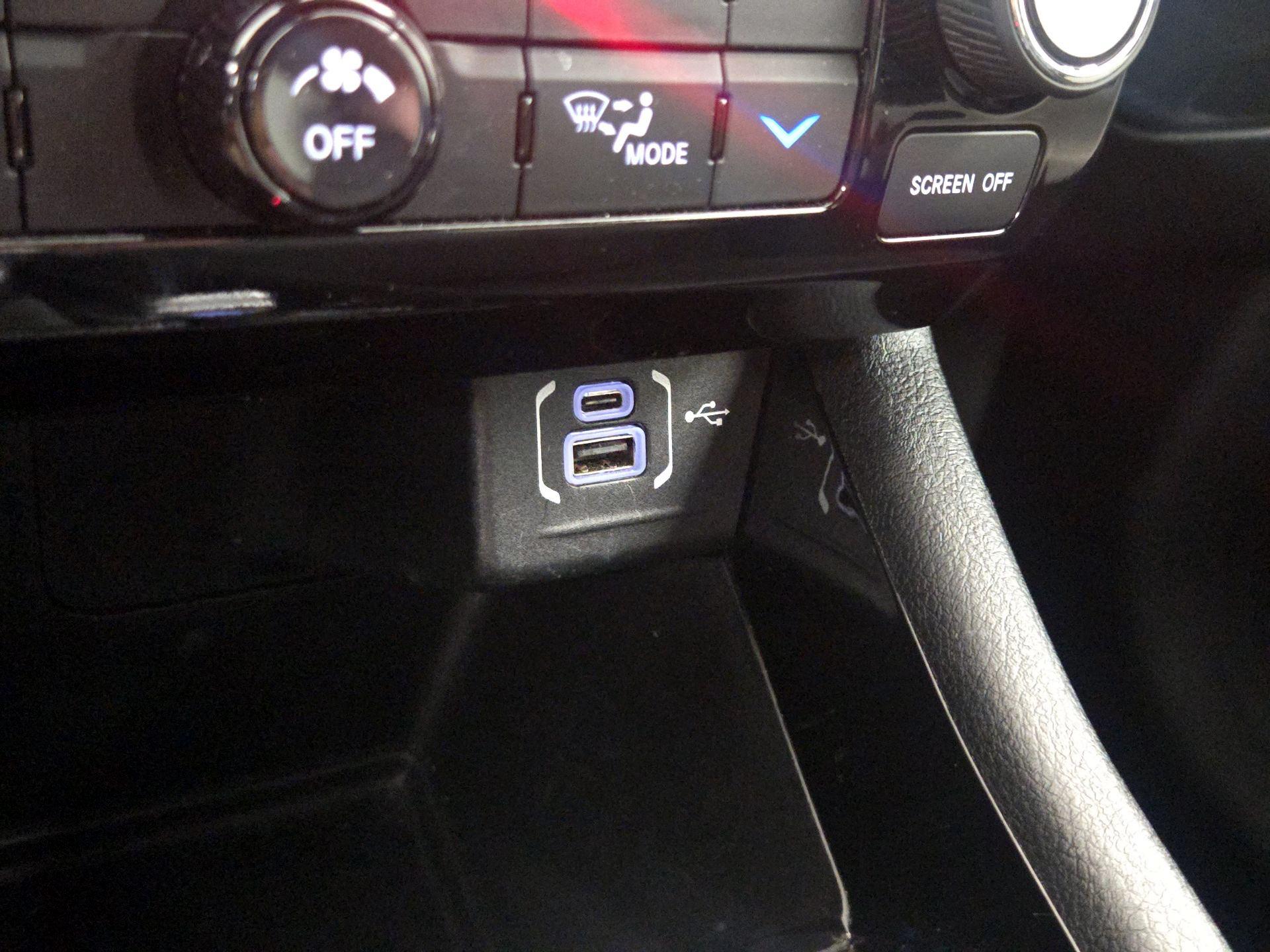 Thumbnail: 2023 Jeep Compass - 18