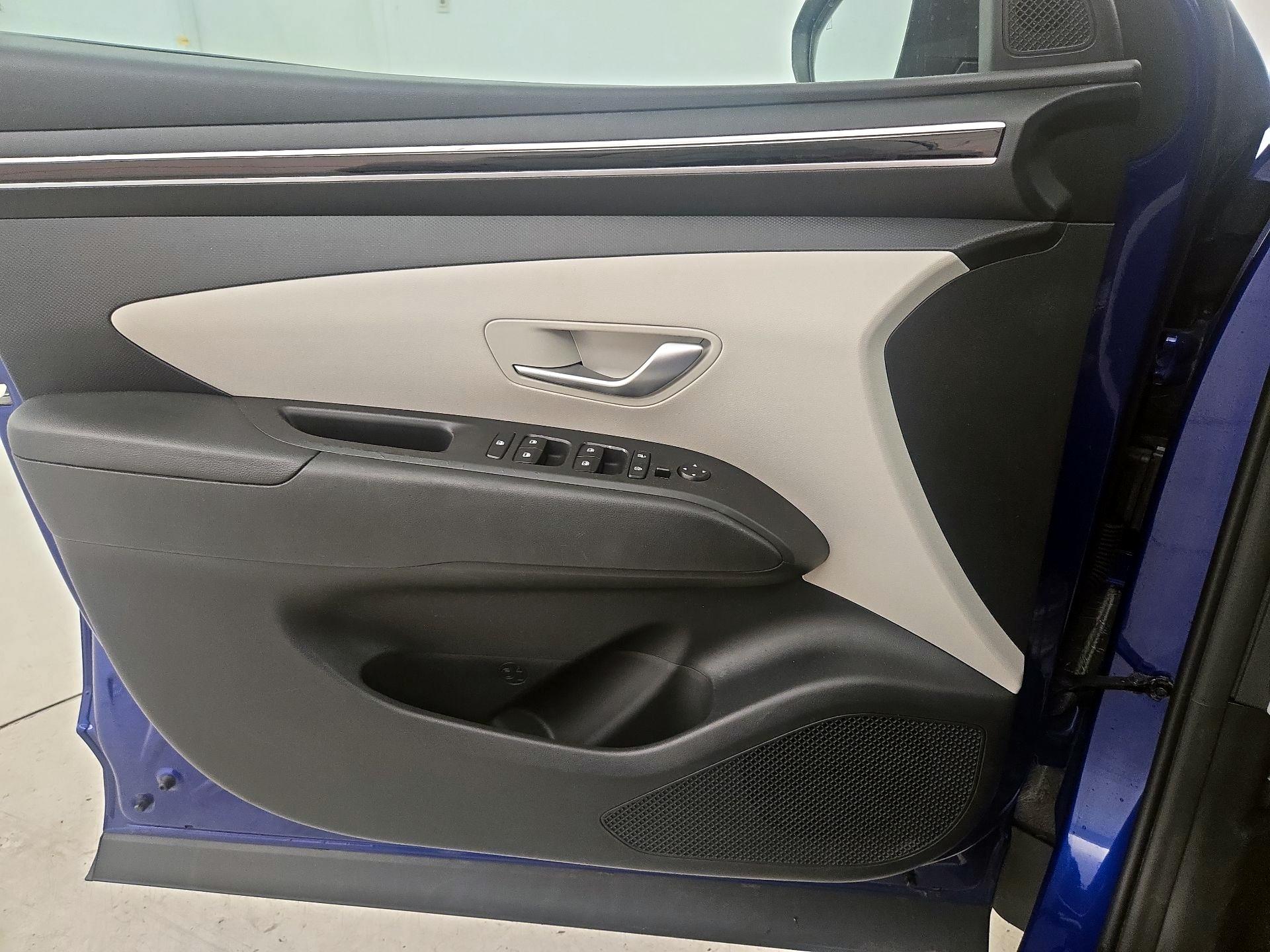 Thumbnail: 2022 Hyundai Tucson - 12