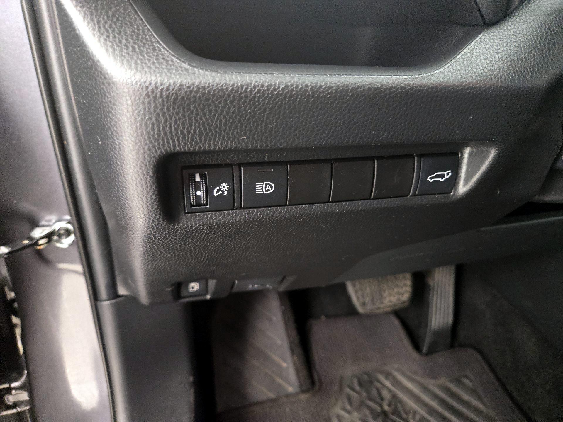 Thumbnail: 2021 Toyota RAV4 - 13