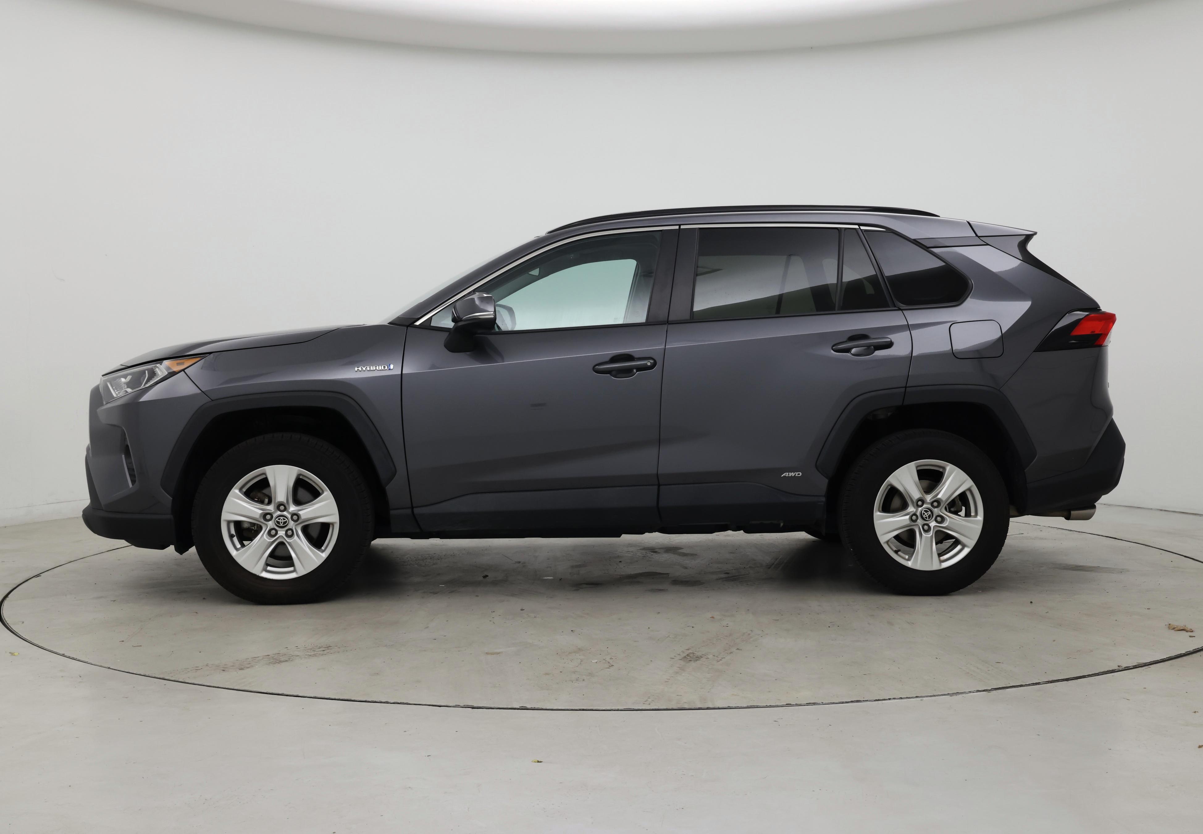 Thumbnail: 2021 Toyota RAV4 - 3