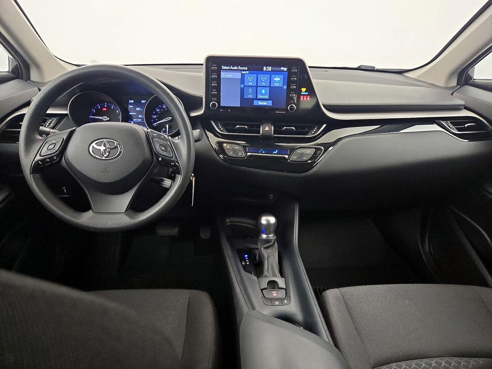 2020 Toyota C-HR LE - Photo 10