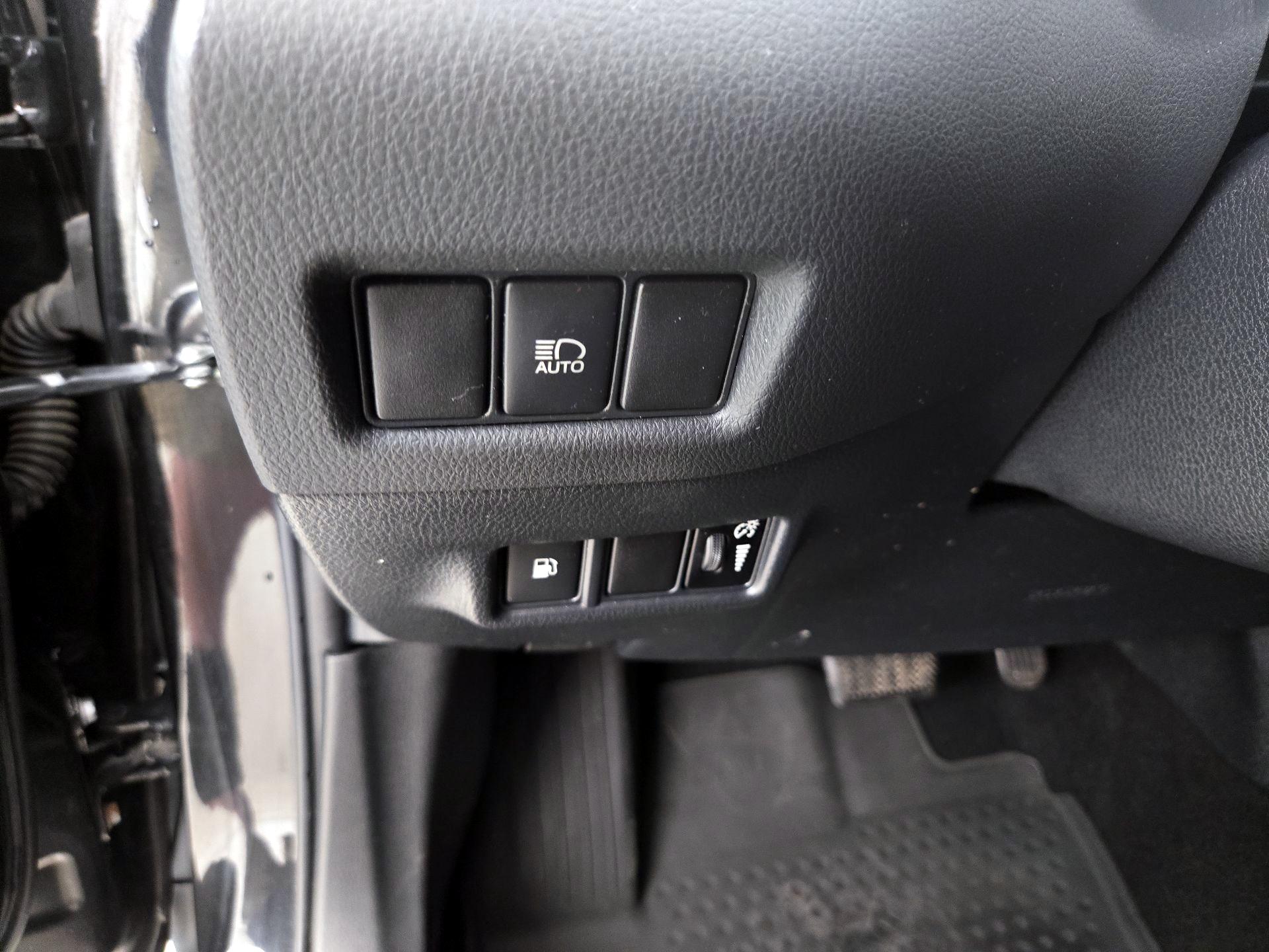 Thumbnail: 2020 Toyota C-HR - 13