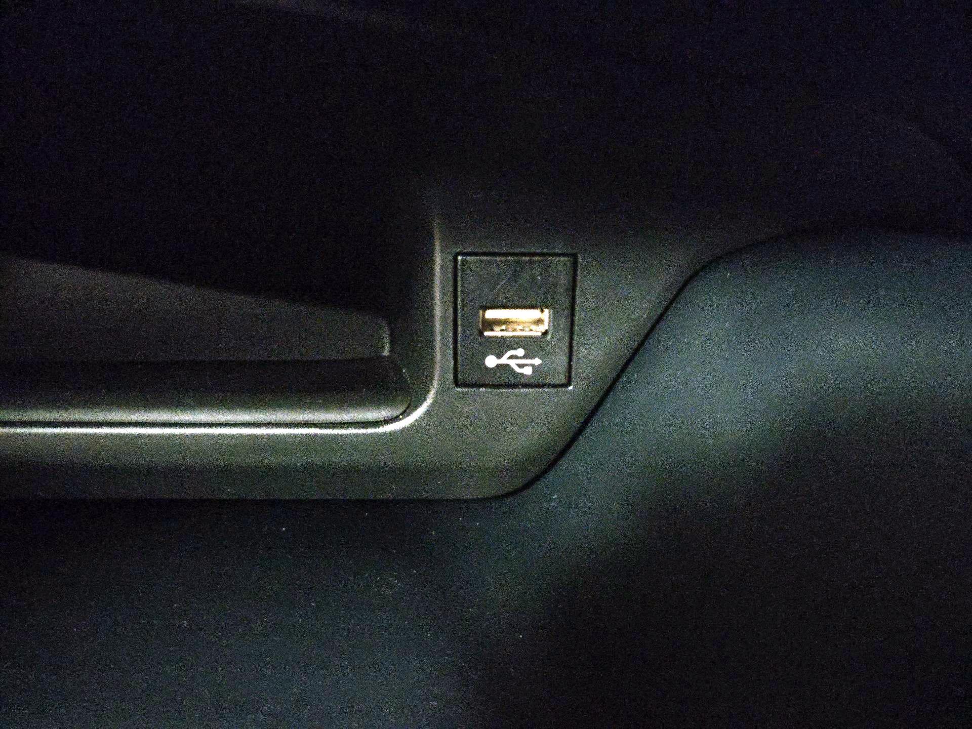 Thumbnail: 2020 Toyota C-HR - 18