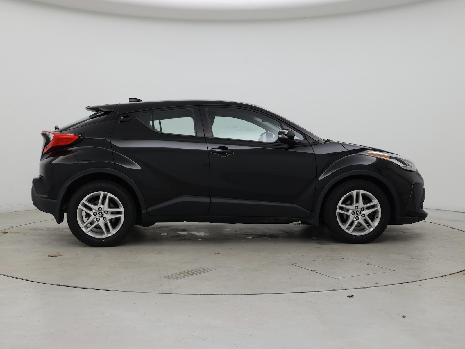 2020 Toyota C-HR LE - Photo 8