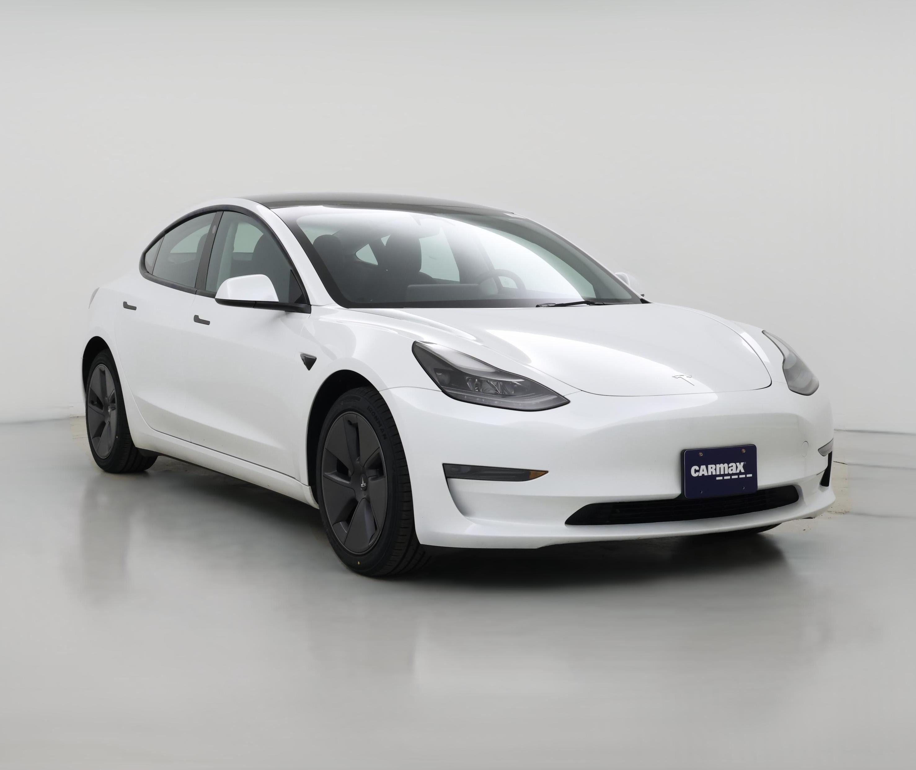 Thumbnail: 2023 Tesla Model 3 - 1