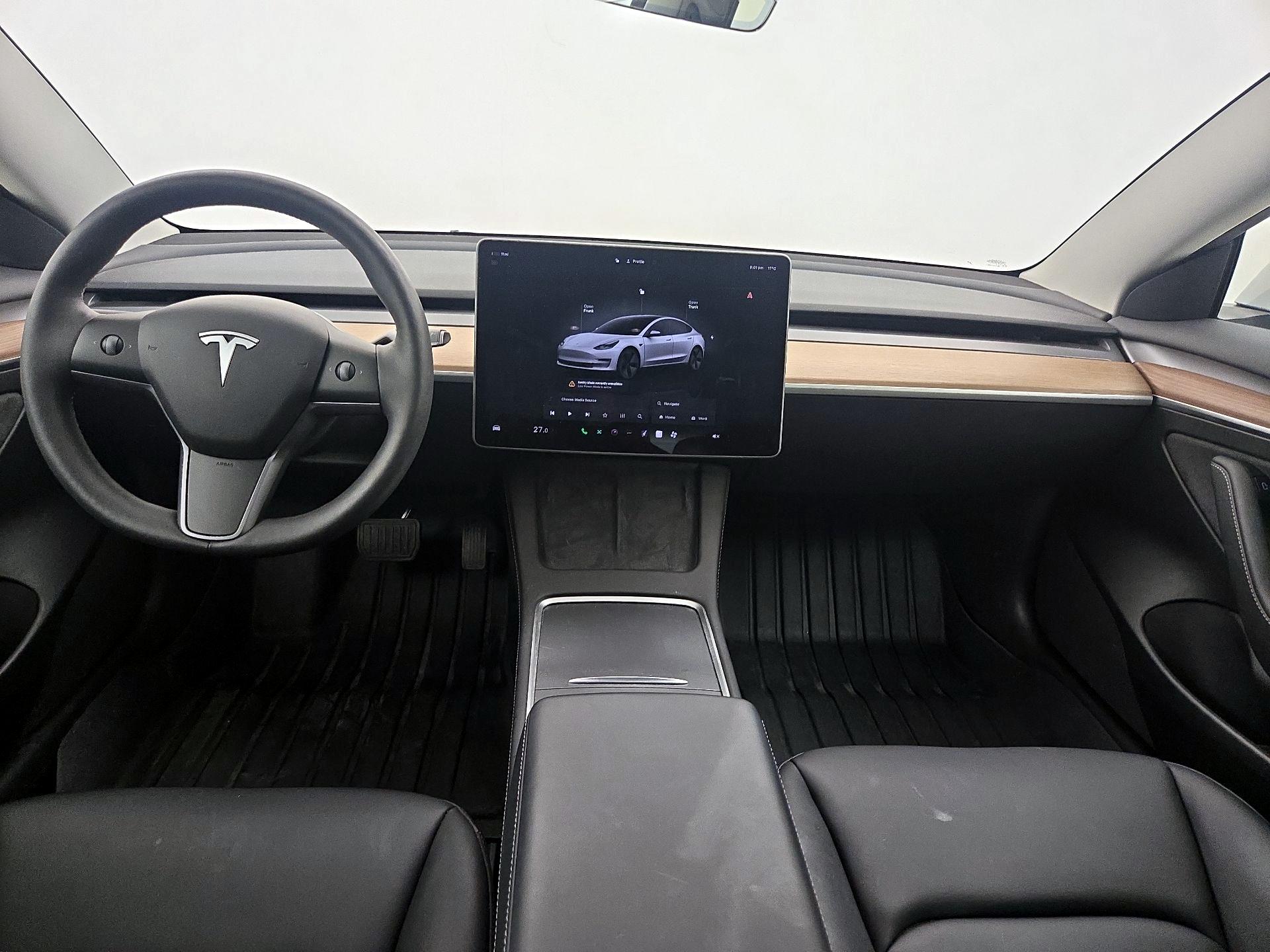 Thumbnail: 2023 Tesla Model 3 - 9