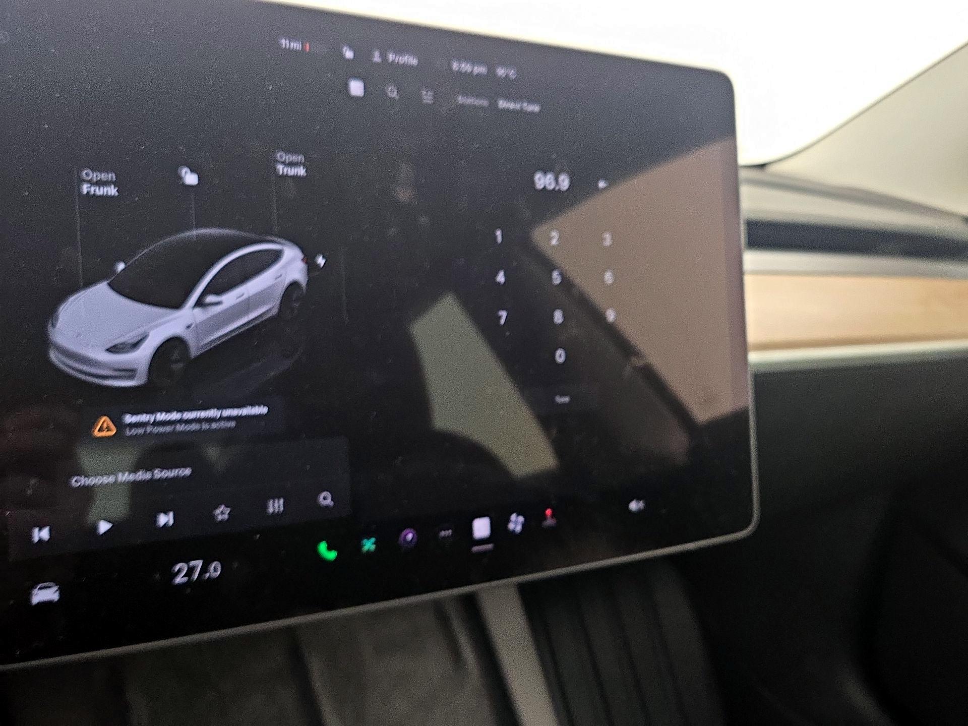 Thumbnail: 2023 Tesla Model 3 - 15
