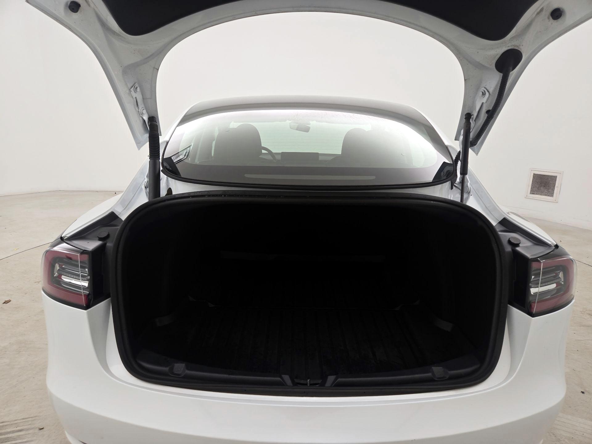 Thumbnail: 2023 Tesla Model 3 - 20