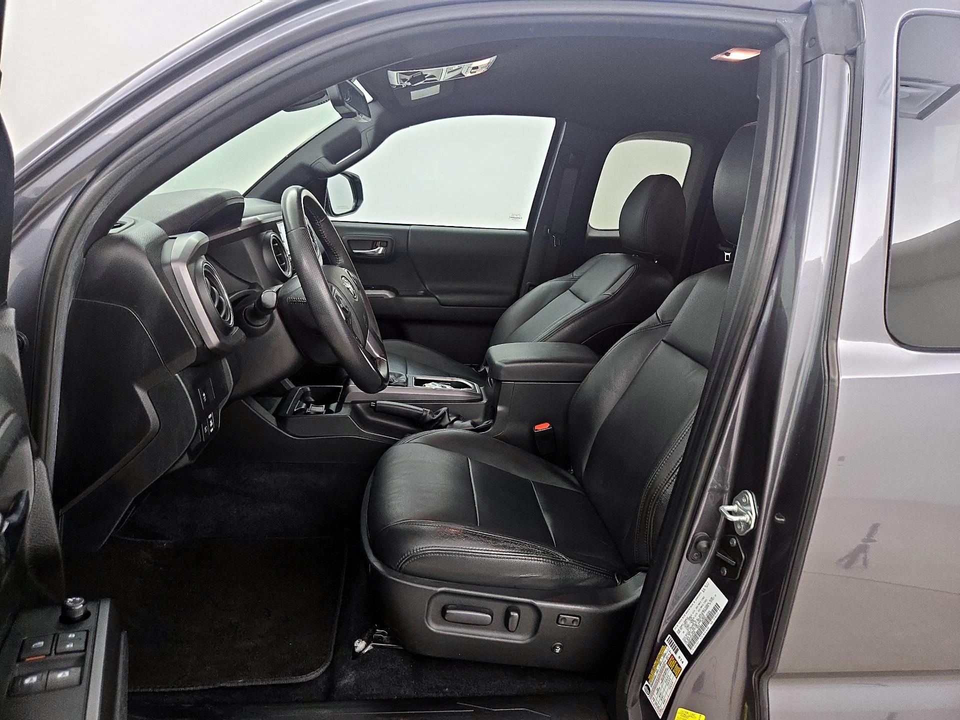 Thumbnail: 2022 Toyota Tacoma - 11