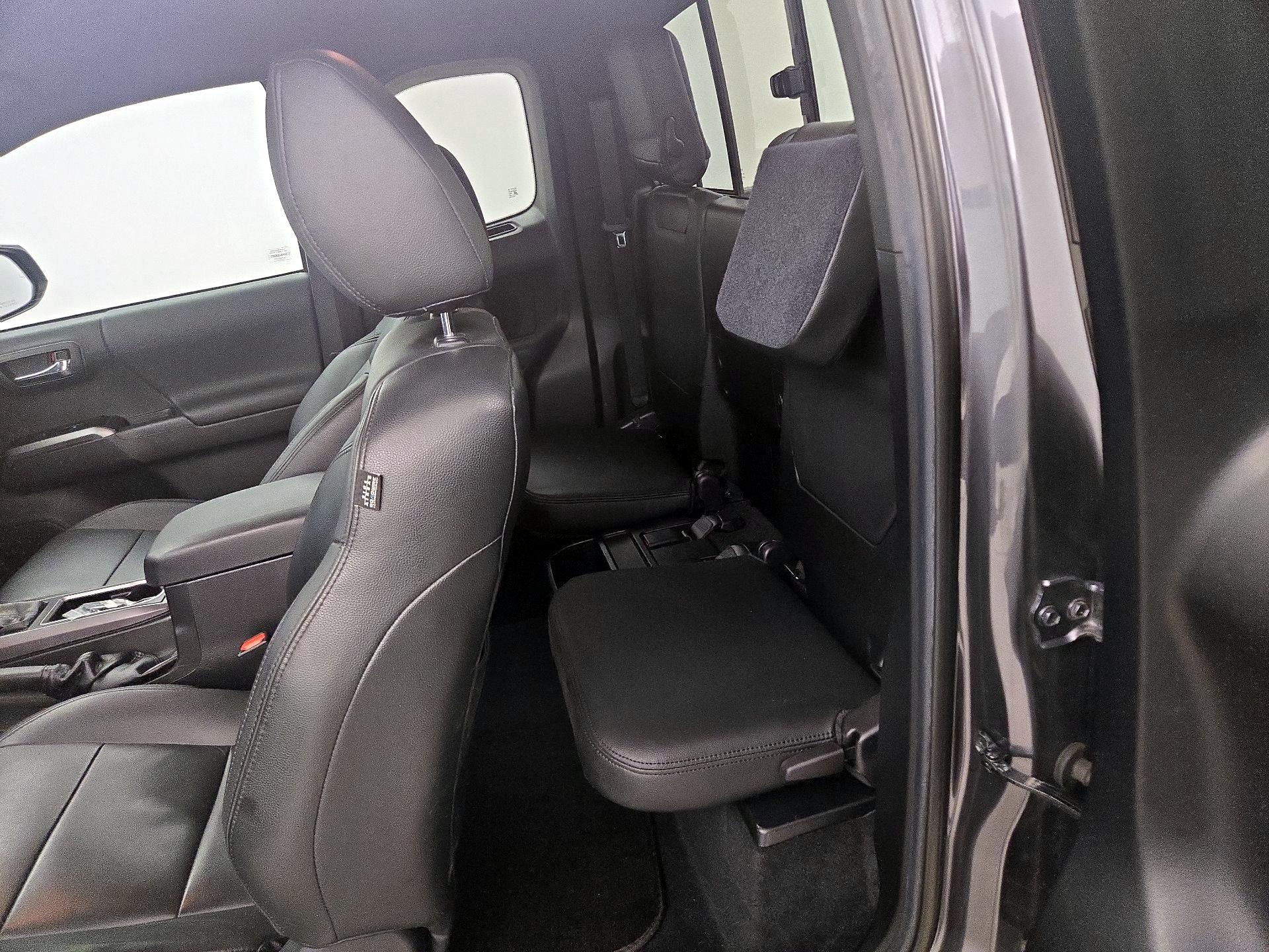 Thumbnail: 2022 Toyota Tacoma - 19