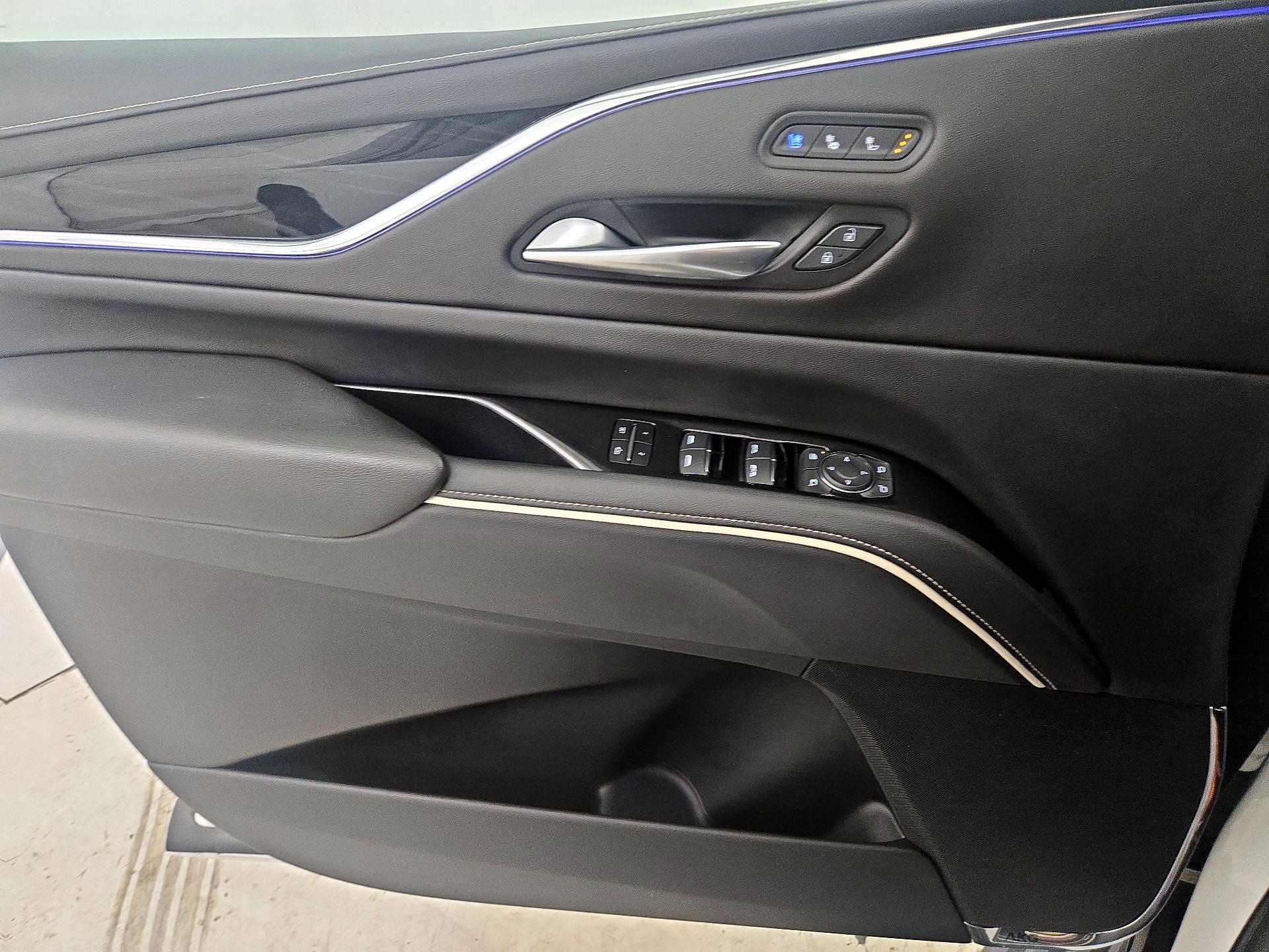 Thumbnail: 2023 Cadillac Escalade - 12