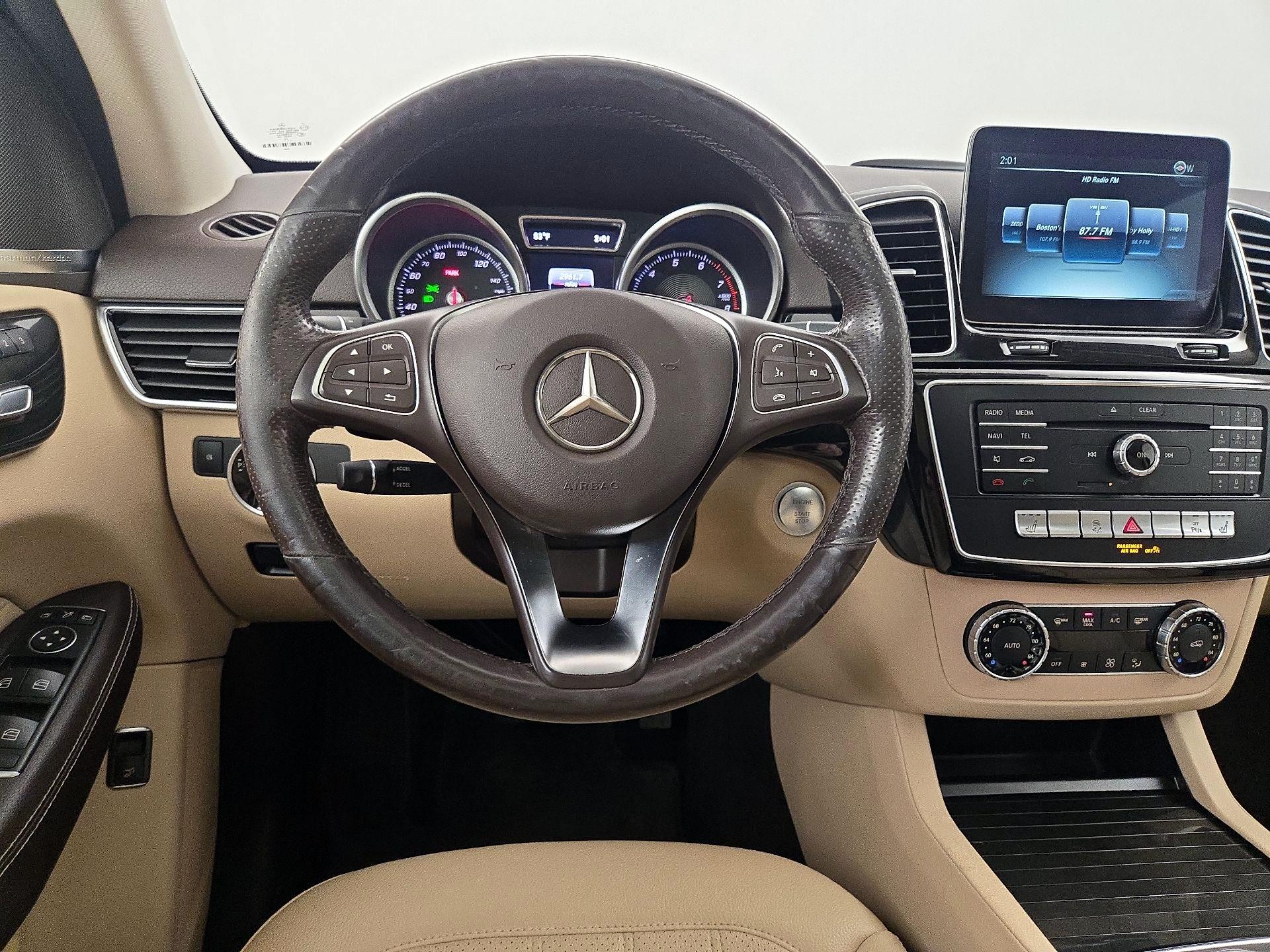 Thumbnail: 2016 Mercedes-Benz GLE - 10