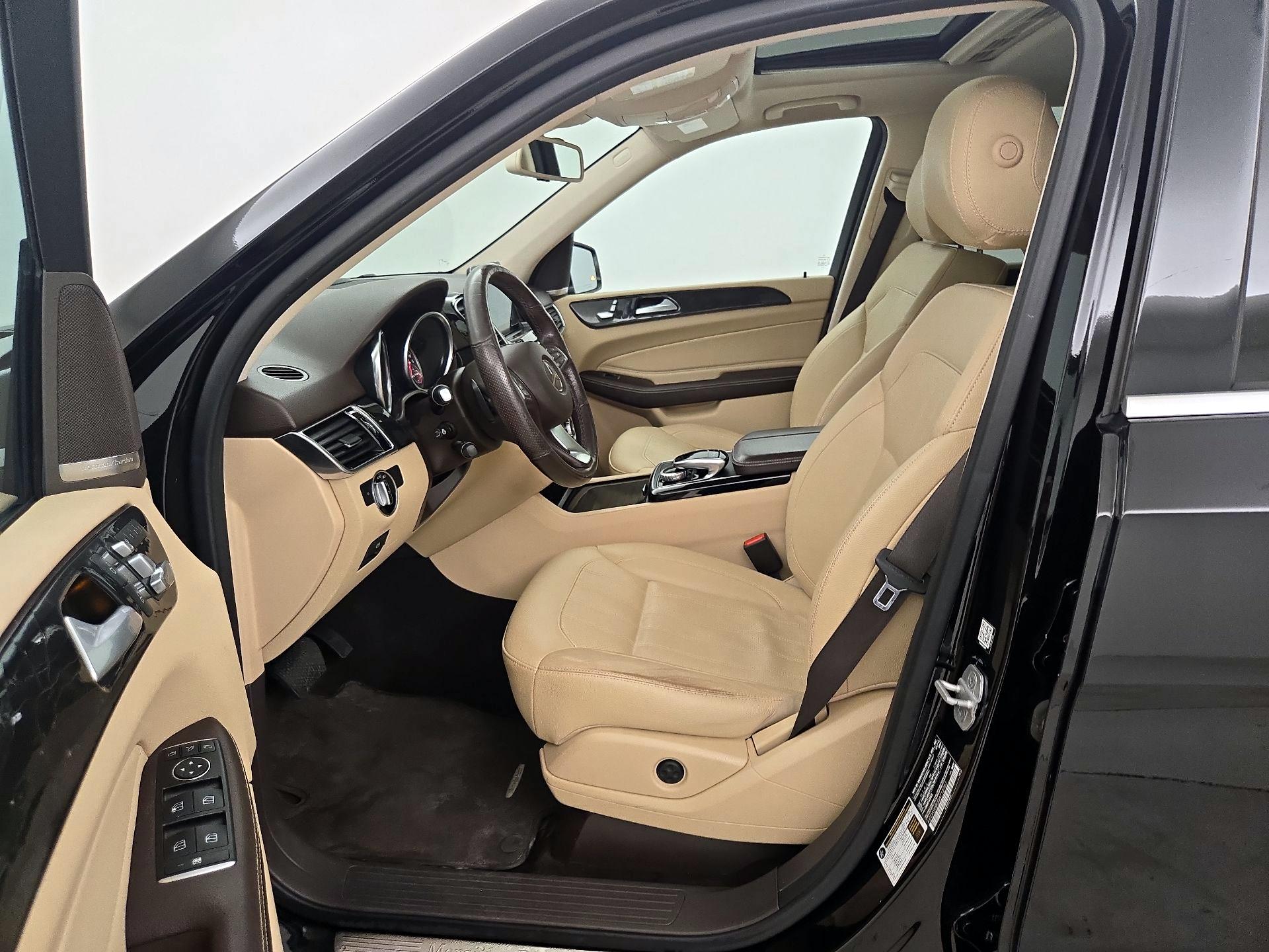 Thumbnail: 2016 Mercedes-Benz GLE - 11