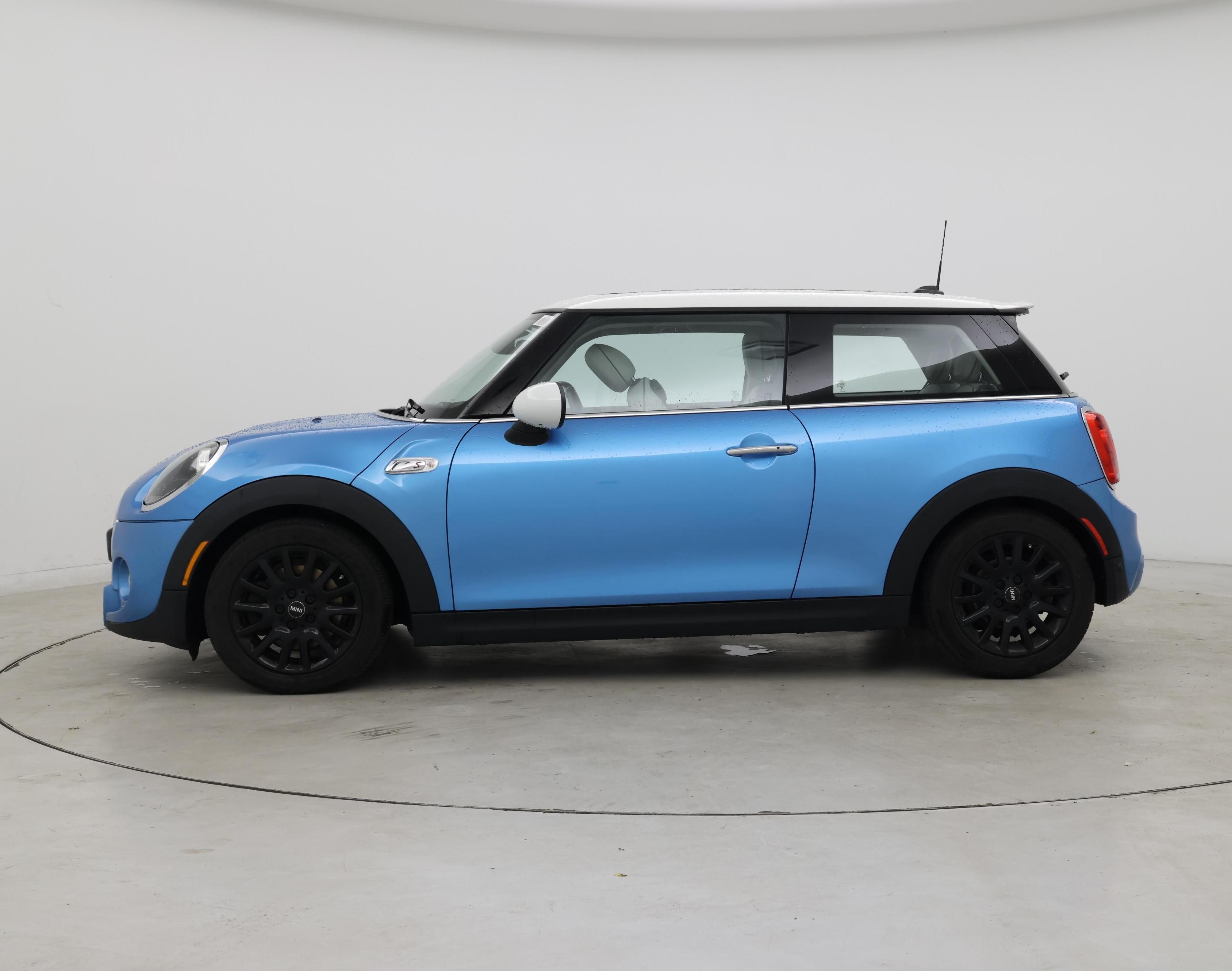 Thumbnail: 2019 MINI Cooper Hardtop - 3
