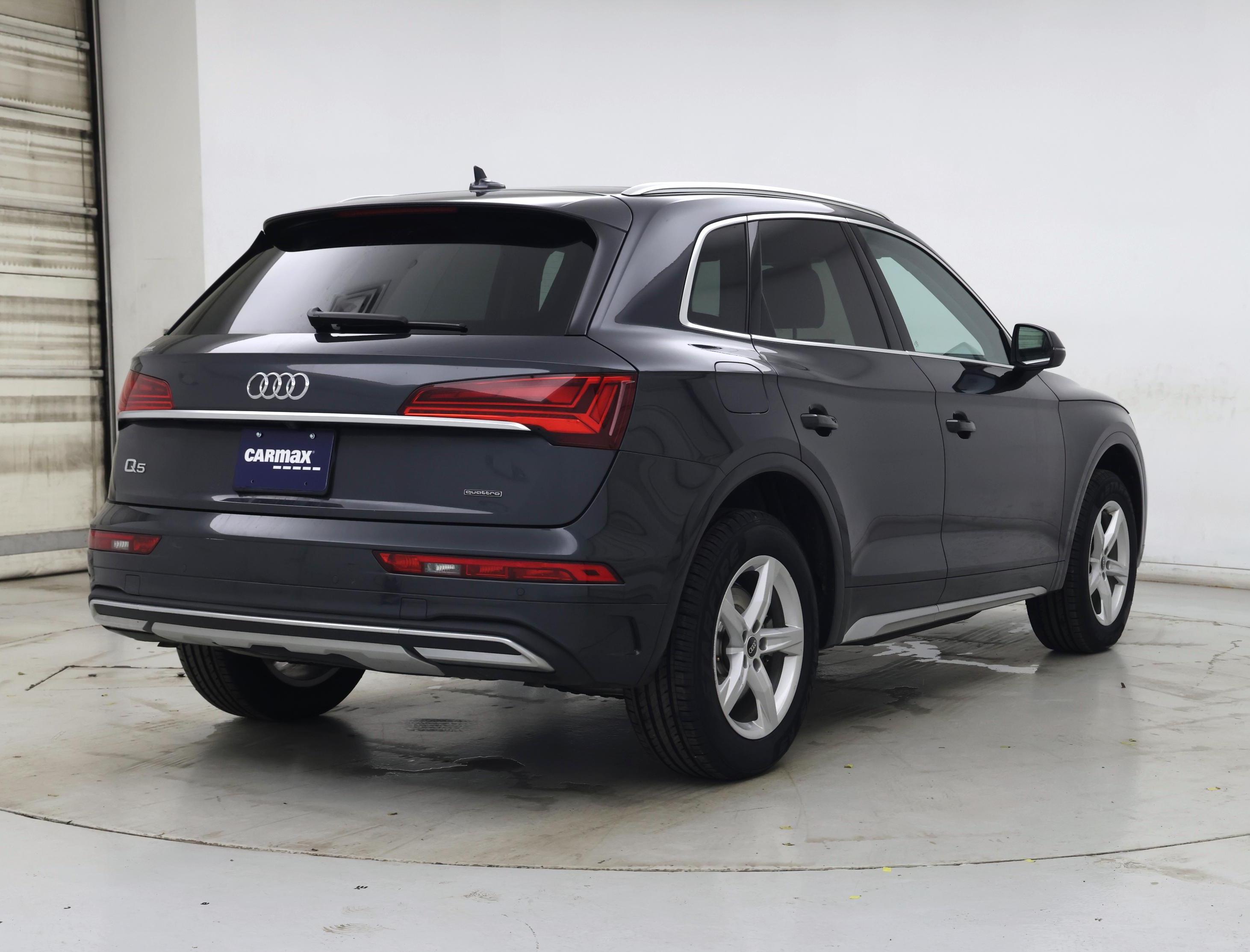 Thumbnail: 2023 Audi Q5 - 8