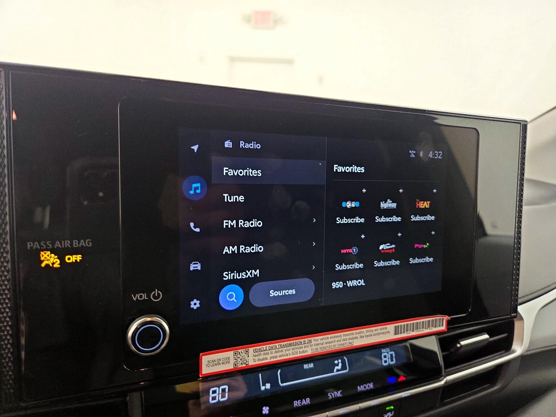 Thumbnail: 2025 Toyota Sienna - 16