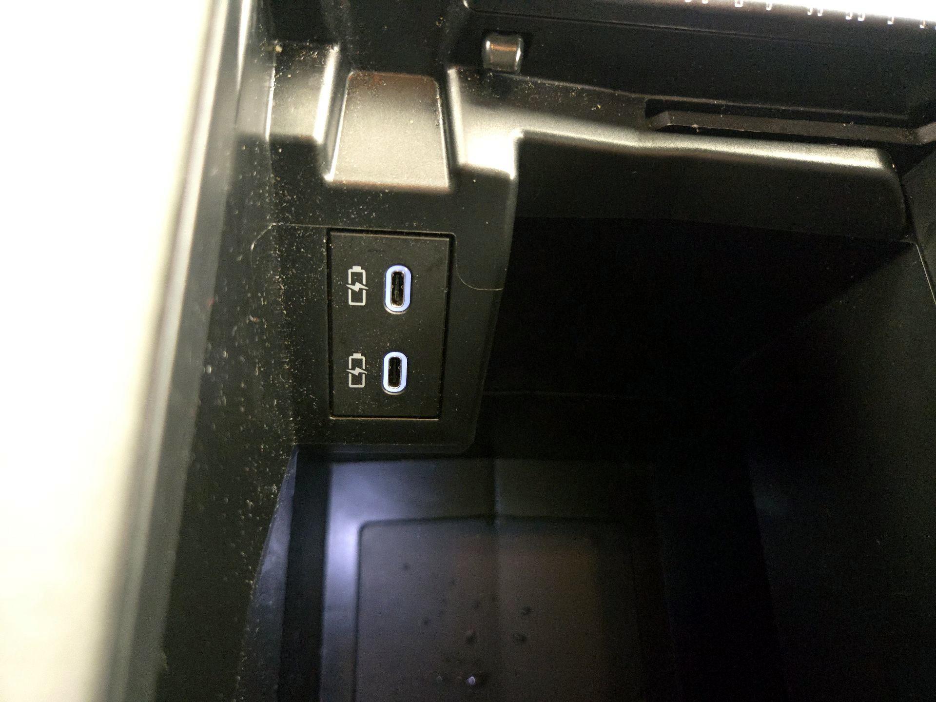 Thumbnail: 2025 Toyota Sienna - 19