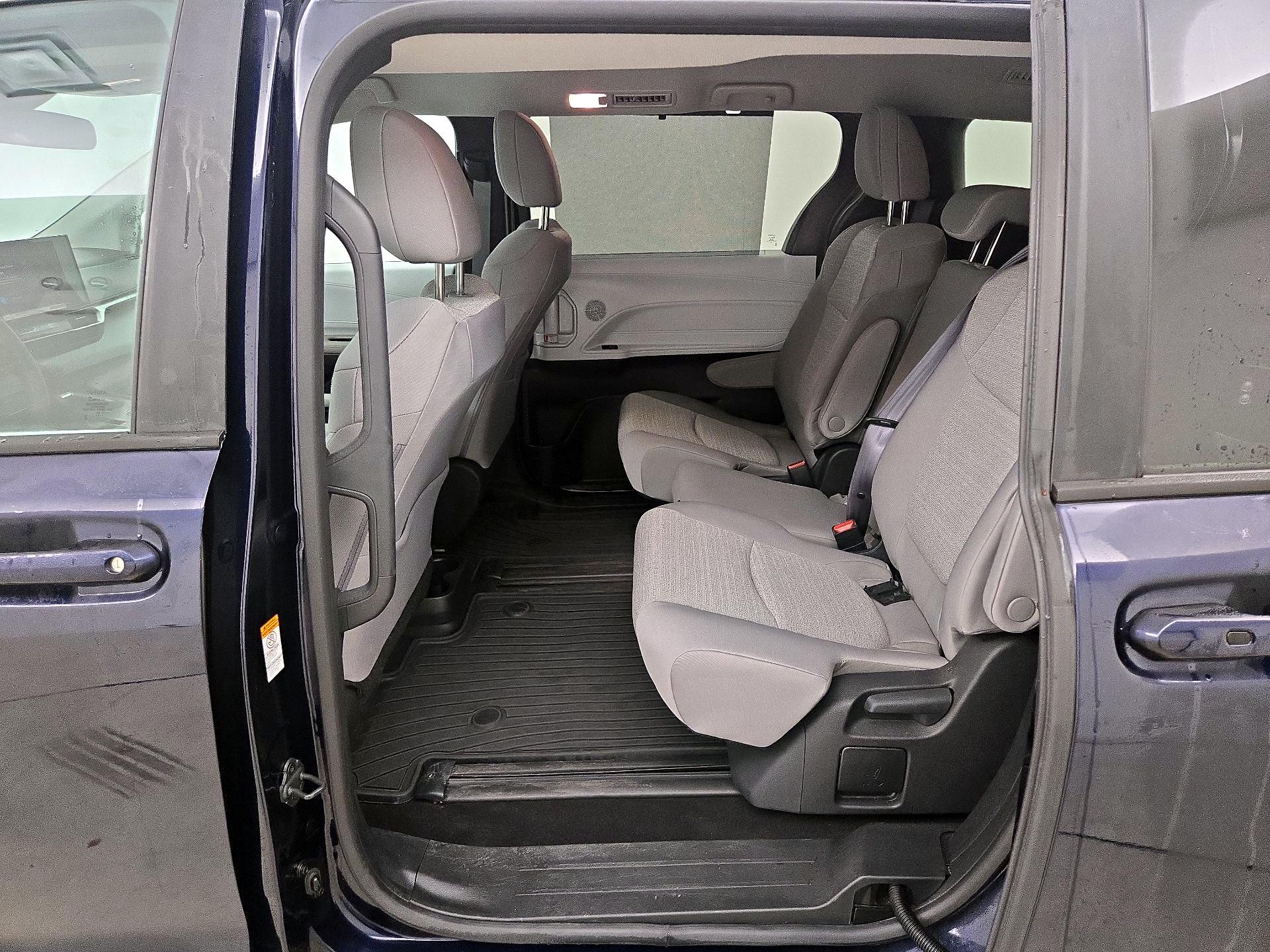 Thumbnail: 2025 Toyota Sienna - 20