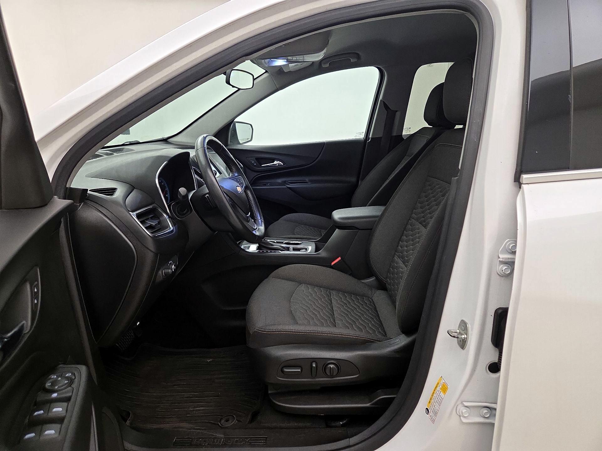 Thumbnail: 2018 Chevrolet Equinox - 11
