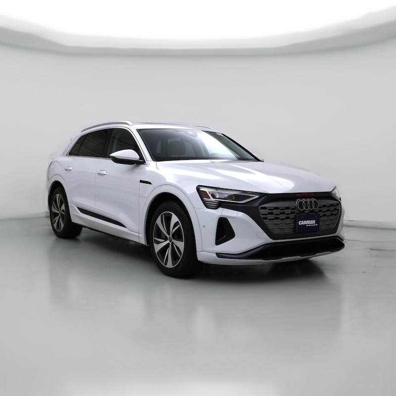 2024 Audi Q8 e-tron Premium Plus