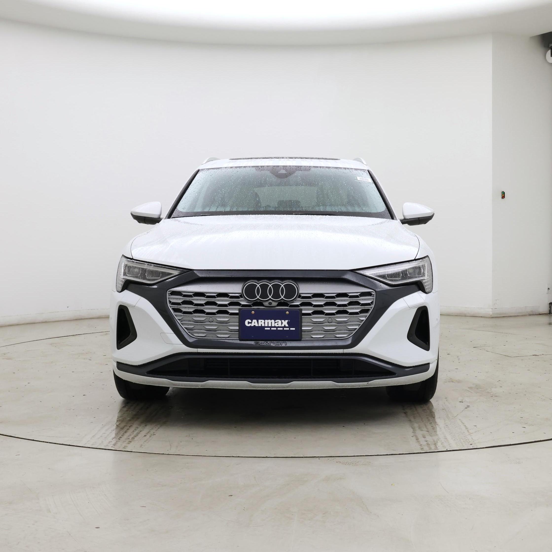 Thumbnail: 2024 Audi Q8 e-tron - 5
