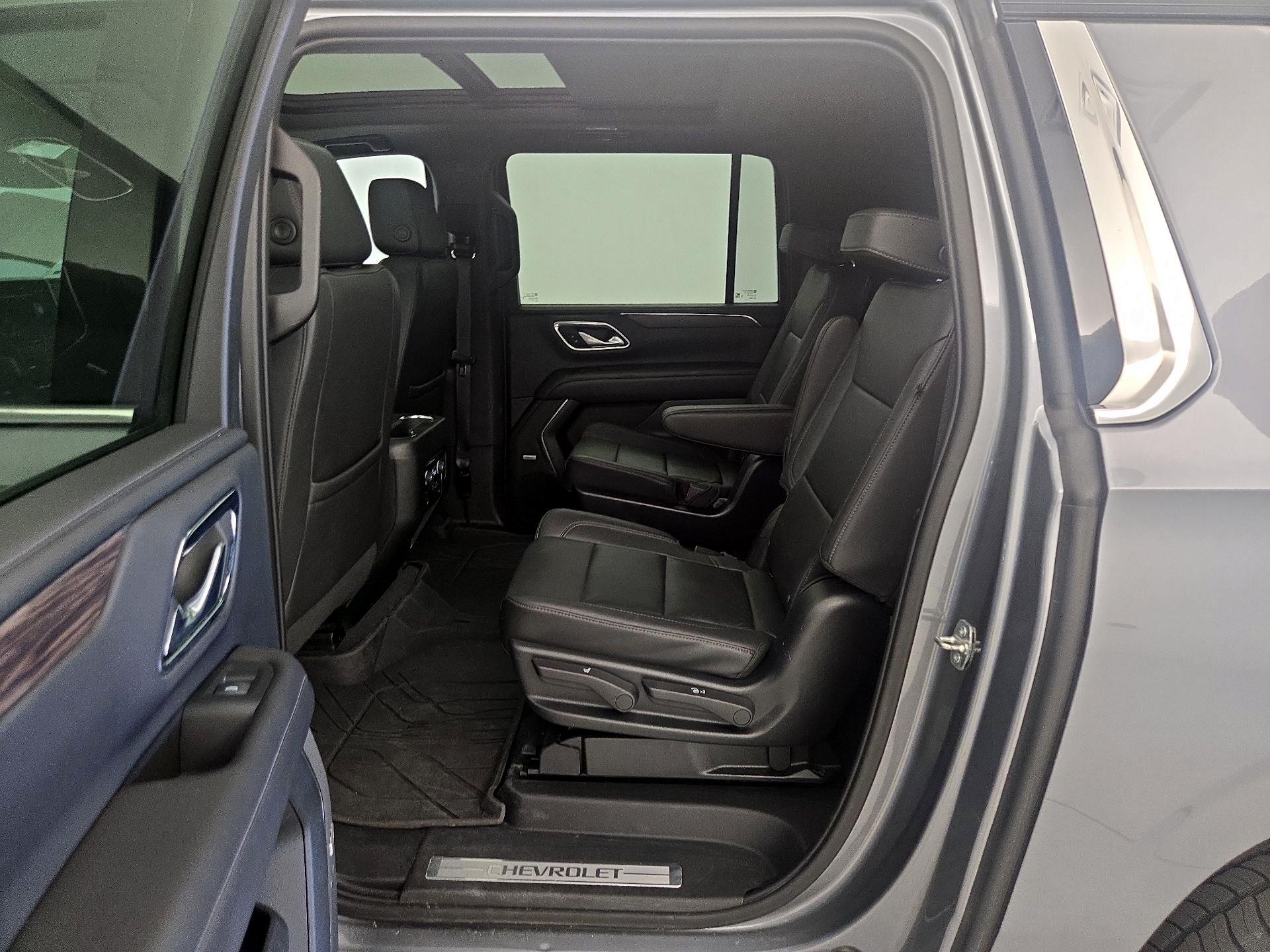 Thumbnail: 2022 Chevrolet Suburban - 20