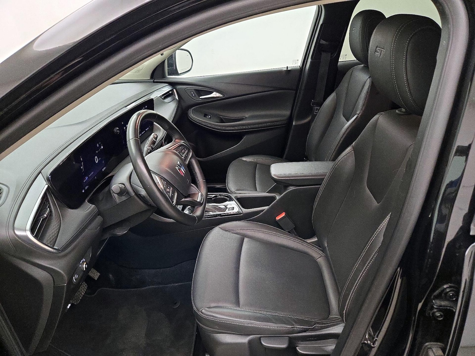 2024 Buick Encore GX Sport Touring - Photo 12