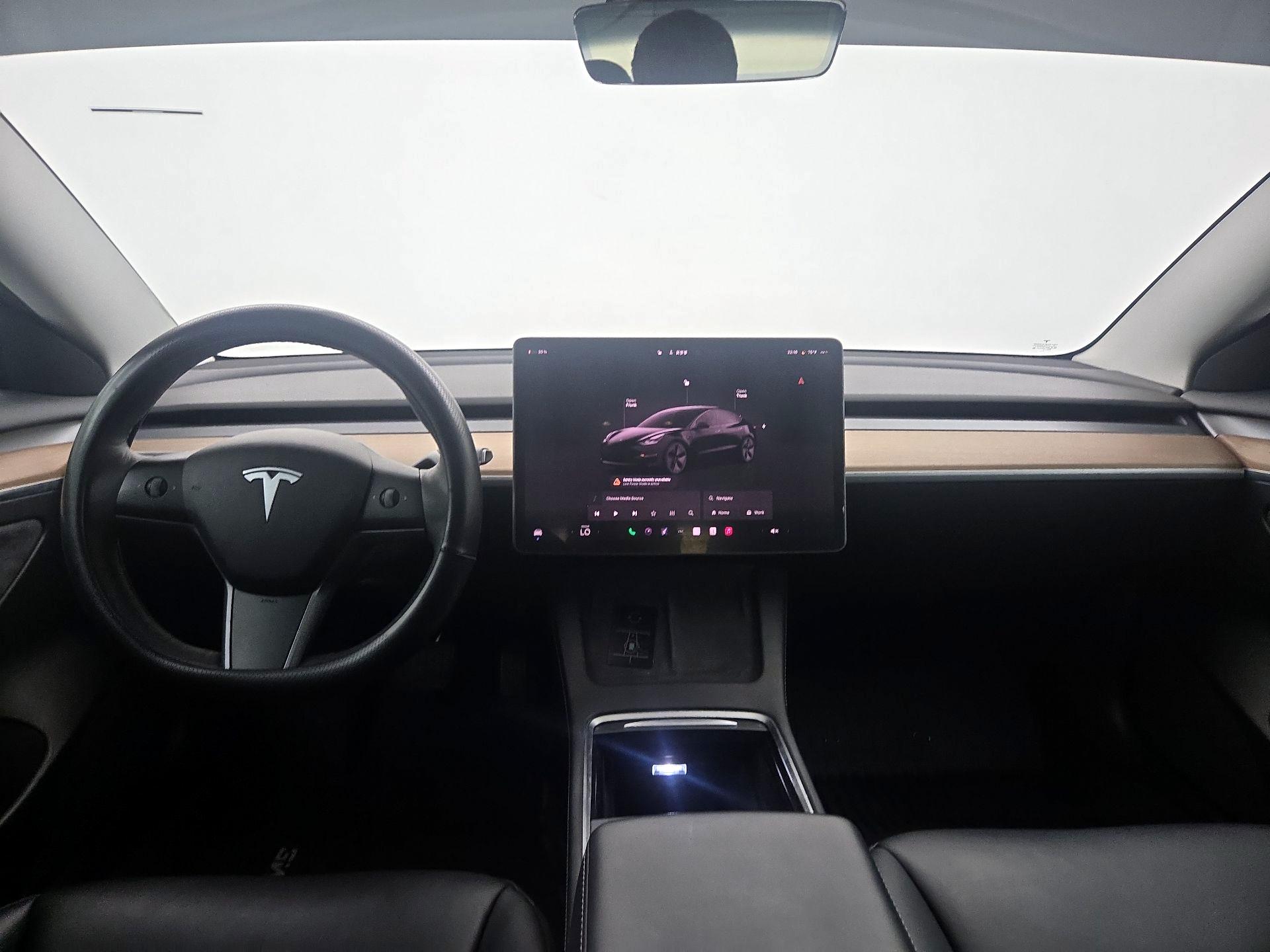 Thumbnail: 2022 Tesla Model 3 - 9