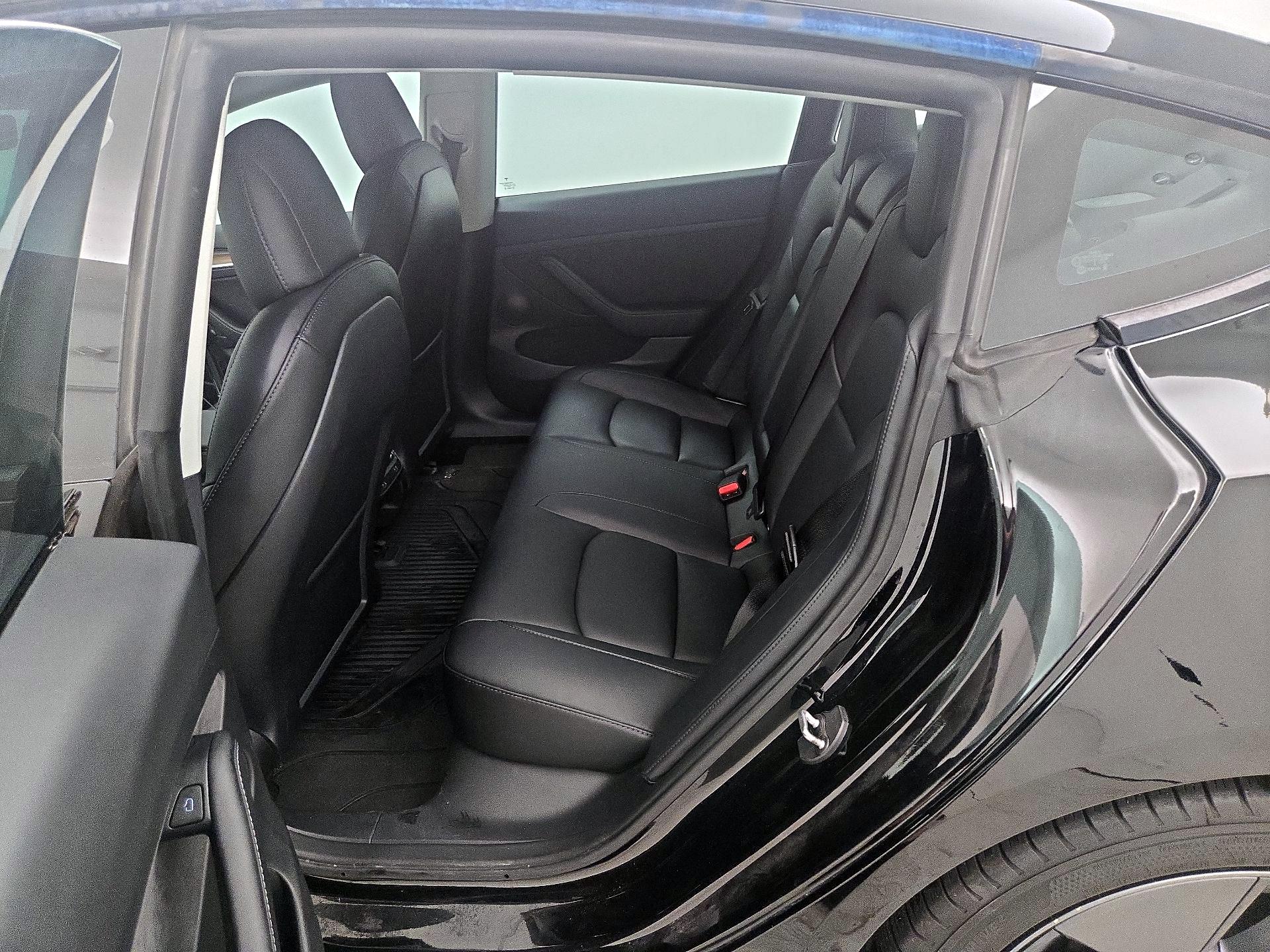 Thumbnail: 2022 Tesla Model 3 - 19