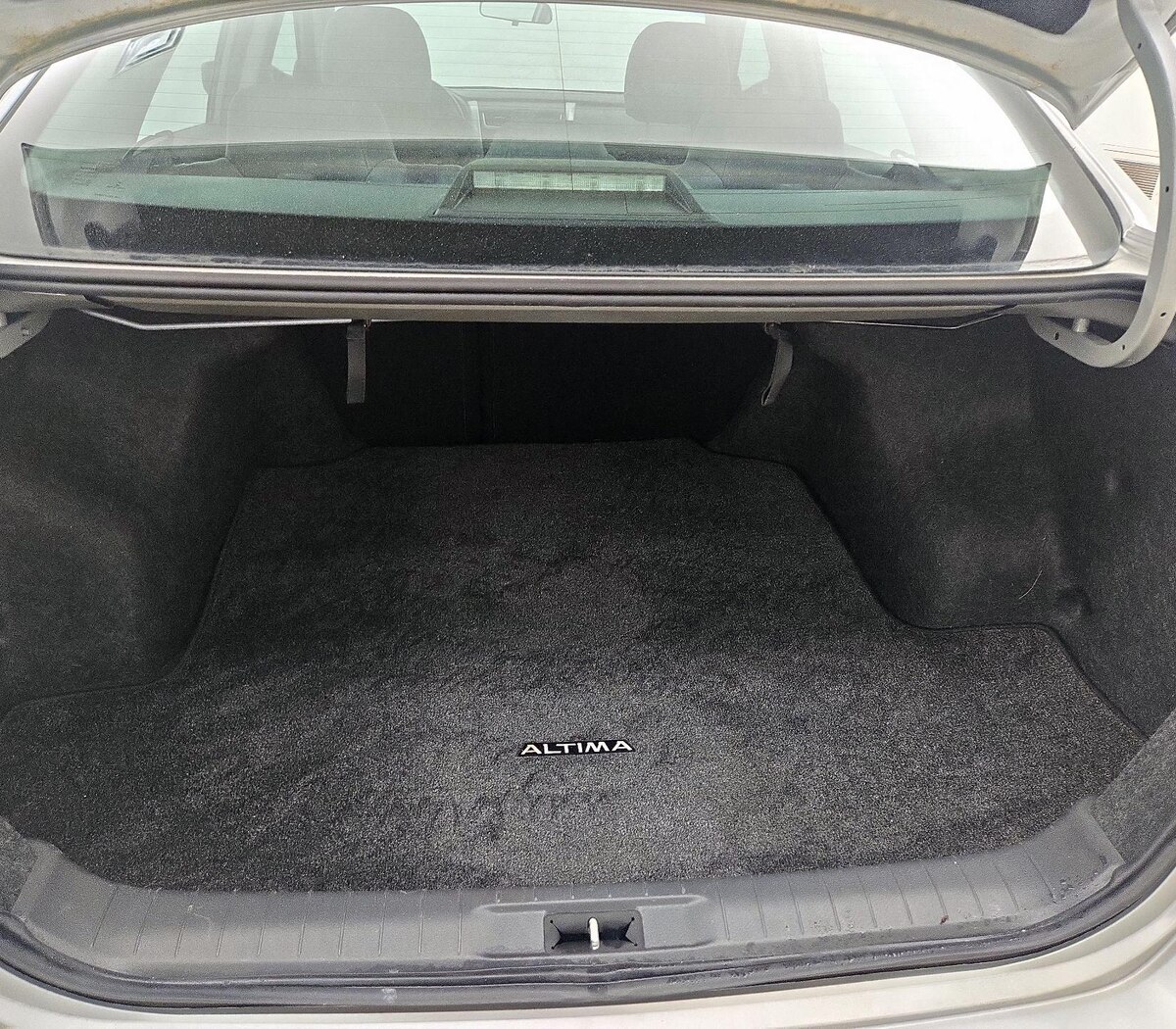 Trunk/Cargo (Seats Up)