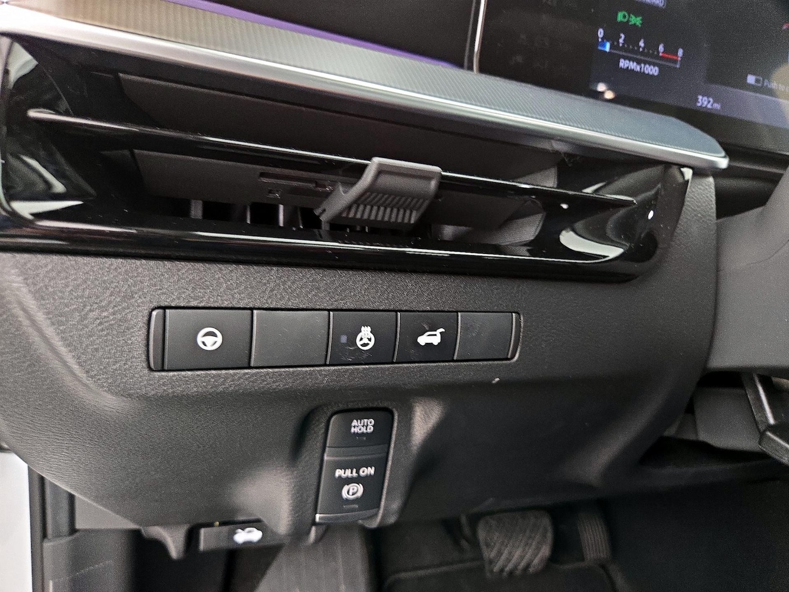 2025 Nissan Murano SL - Photo 14