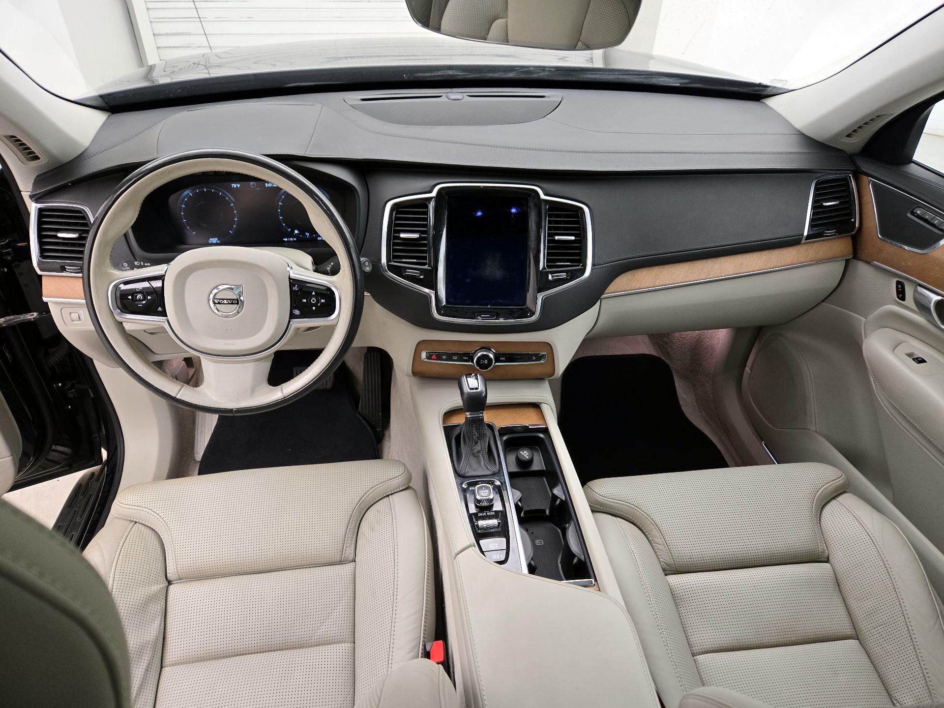 Thumbnail: 2016 Volvo XC90 - 9