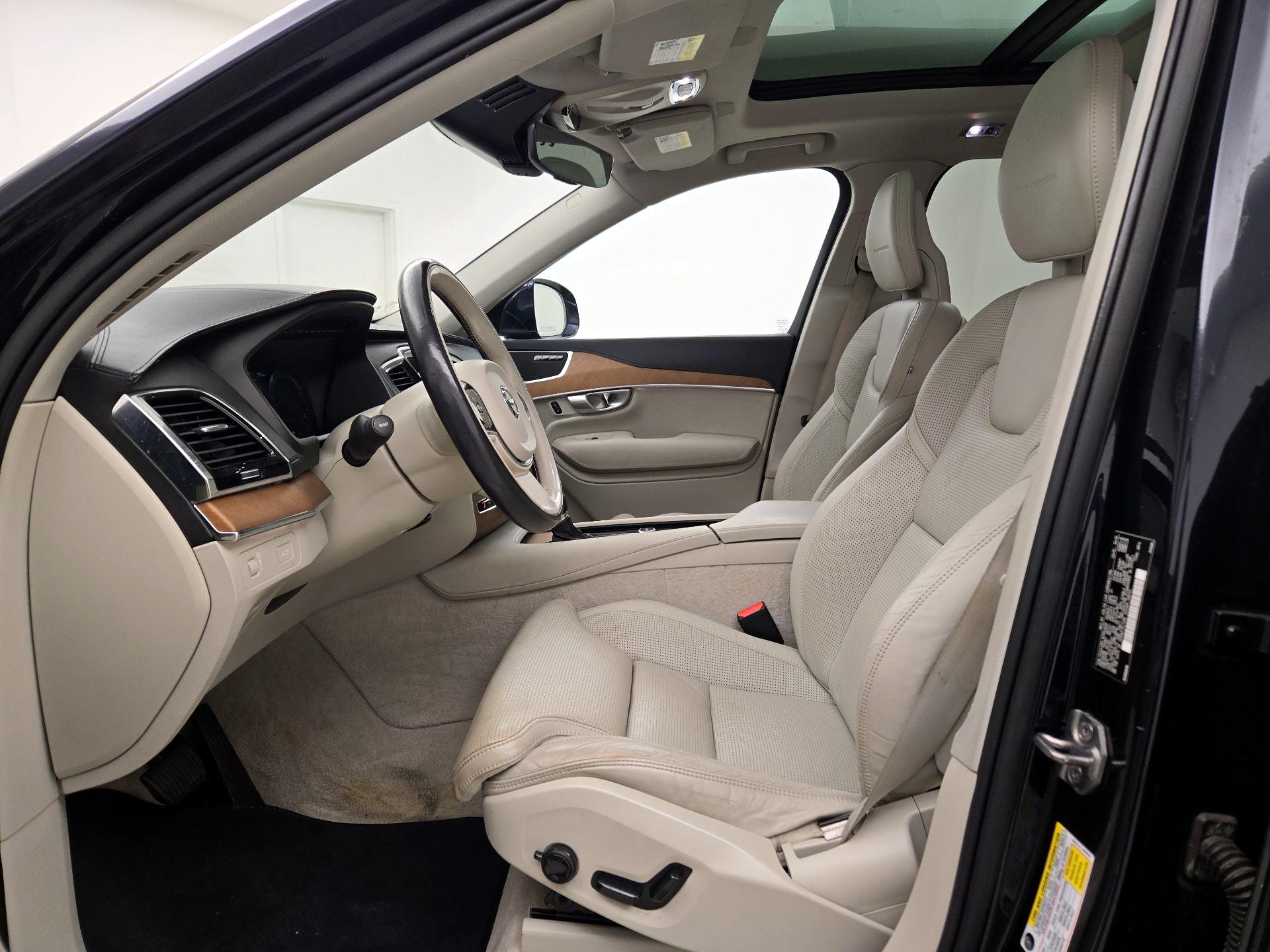 Thumbnail: 2016 Volvo XC90 - 11