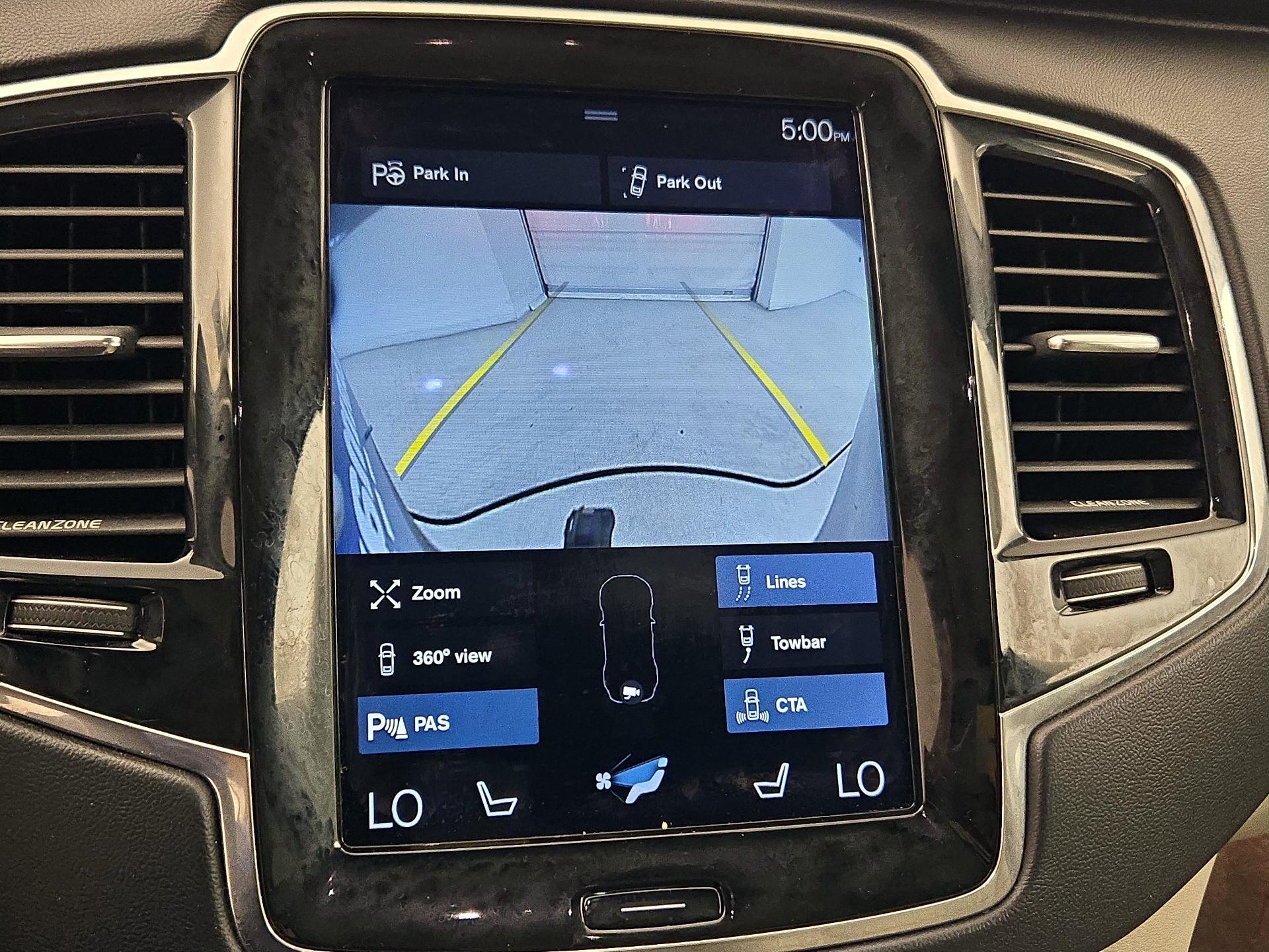 Thumbnail: 2016 Volvo XC90 - 14