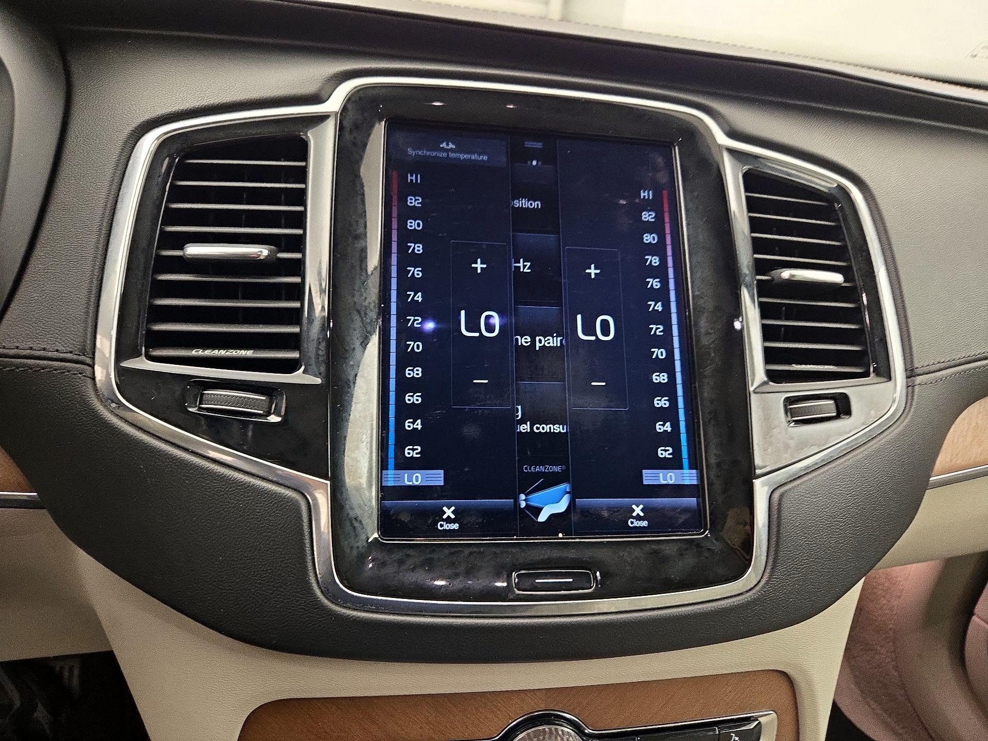 Thumbnail: 2016 Volvo XC90 - 16